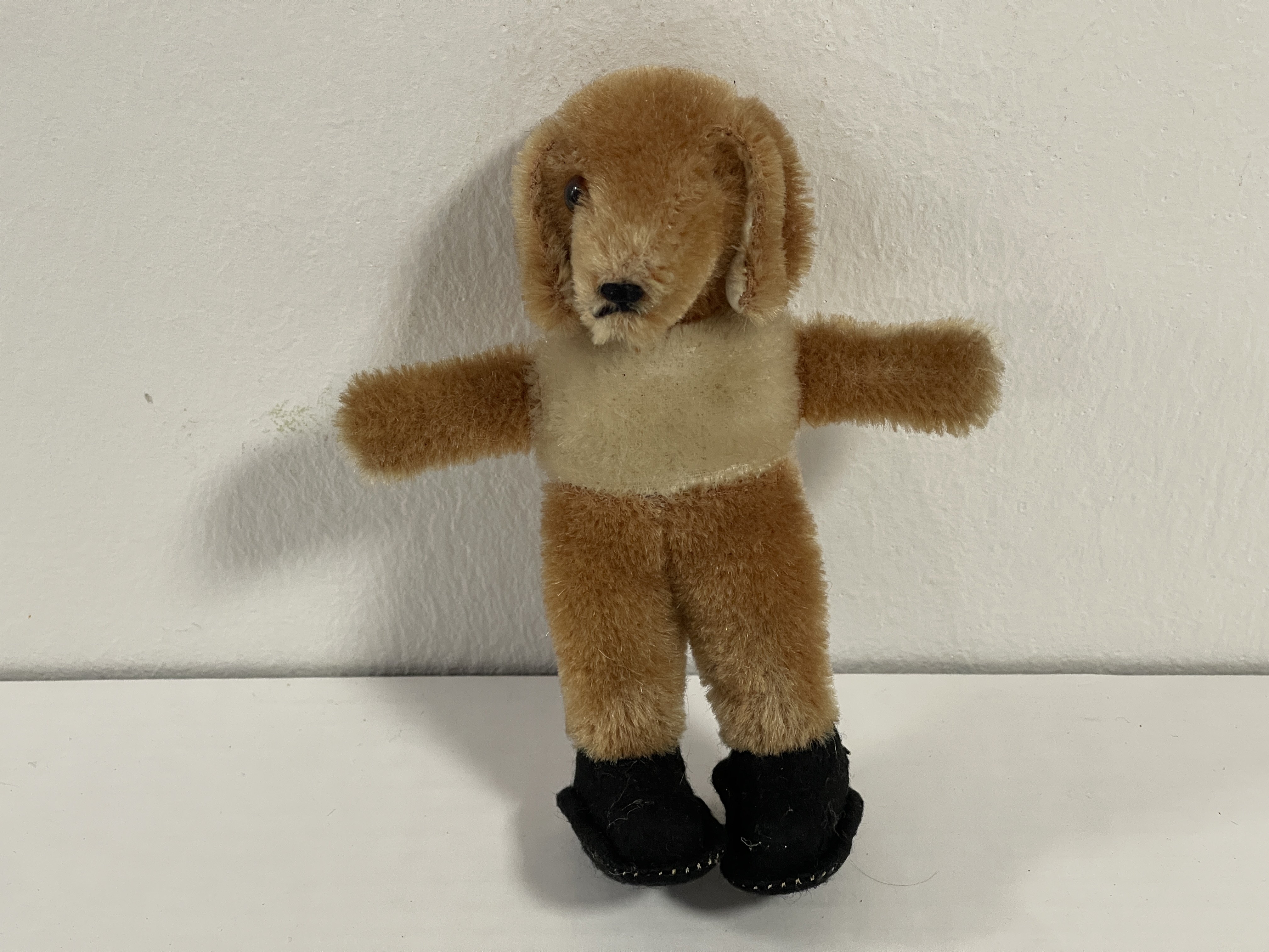 Künstler Stofftier Hund1 15 cm. Zustand siehe Fotos 
