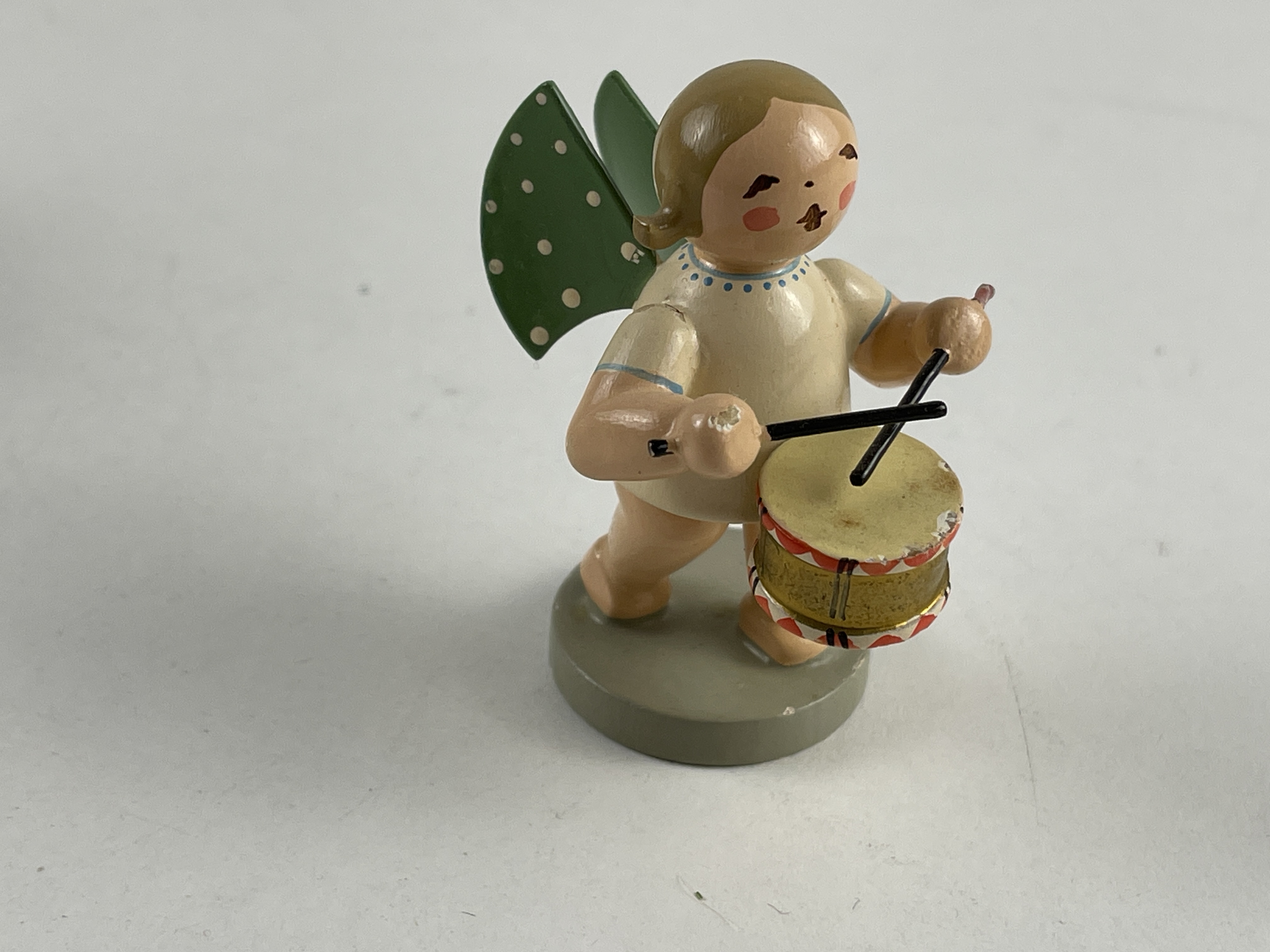 Wendt und Kühn Sammler Erzgebirge Figur Engel 6 cm. Zustand siehe Fotos 