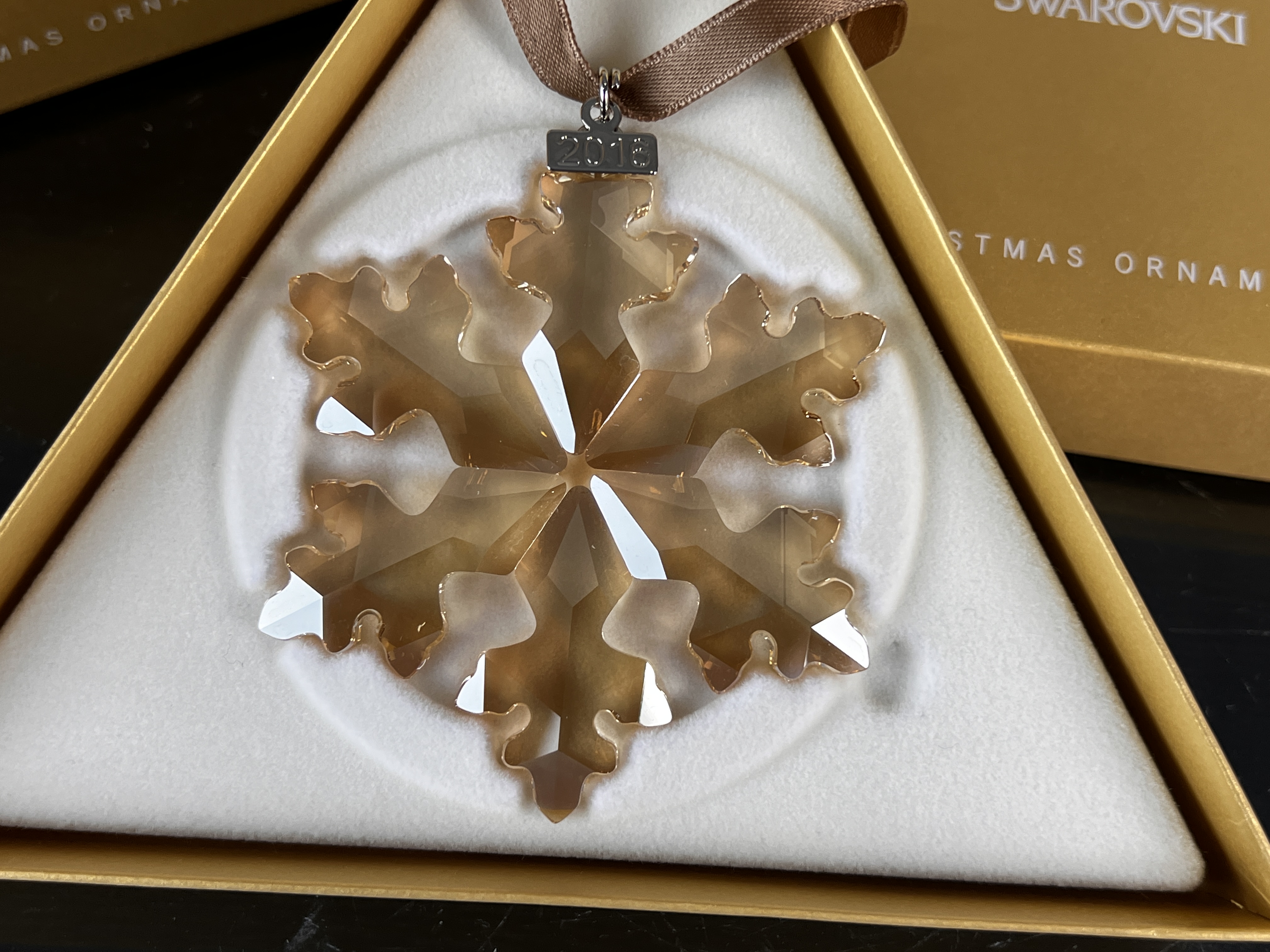 Swarovski Figur 5222349 Weihnachtsstern Gold 2016 Groß 7,4 cm. - Top Zustand  Swarovski Figur 5222349 Weihnachtsstern Gold 2016 Groß 7,4 cm. - Top Zustand