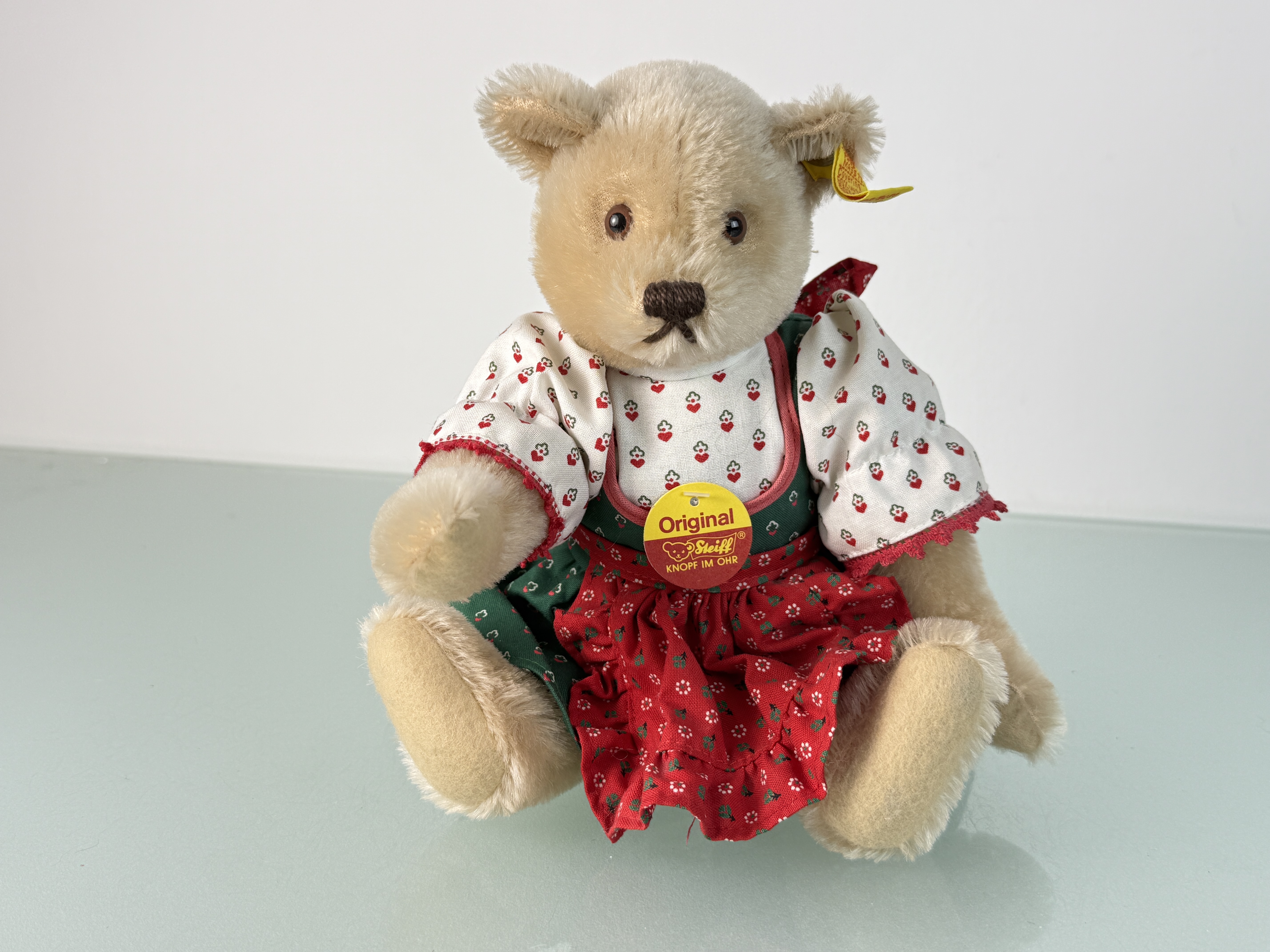 Steiff 0275/28 Teddybär Mädchen mit Dirndl 28 cm Top Zustand 