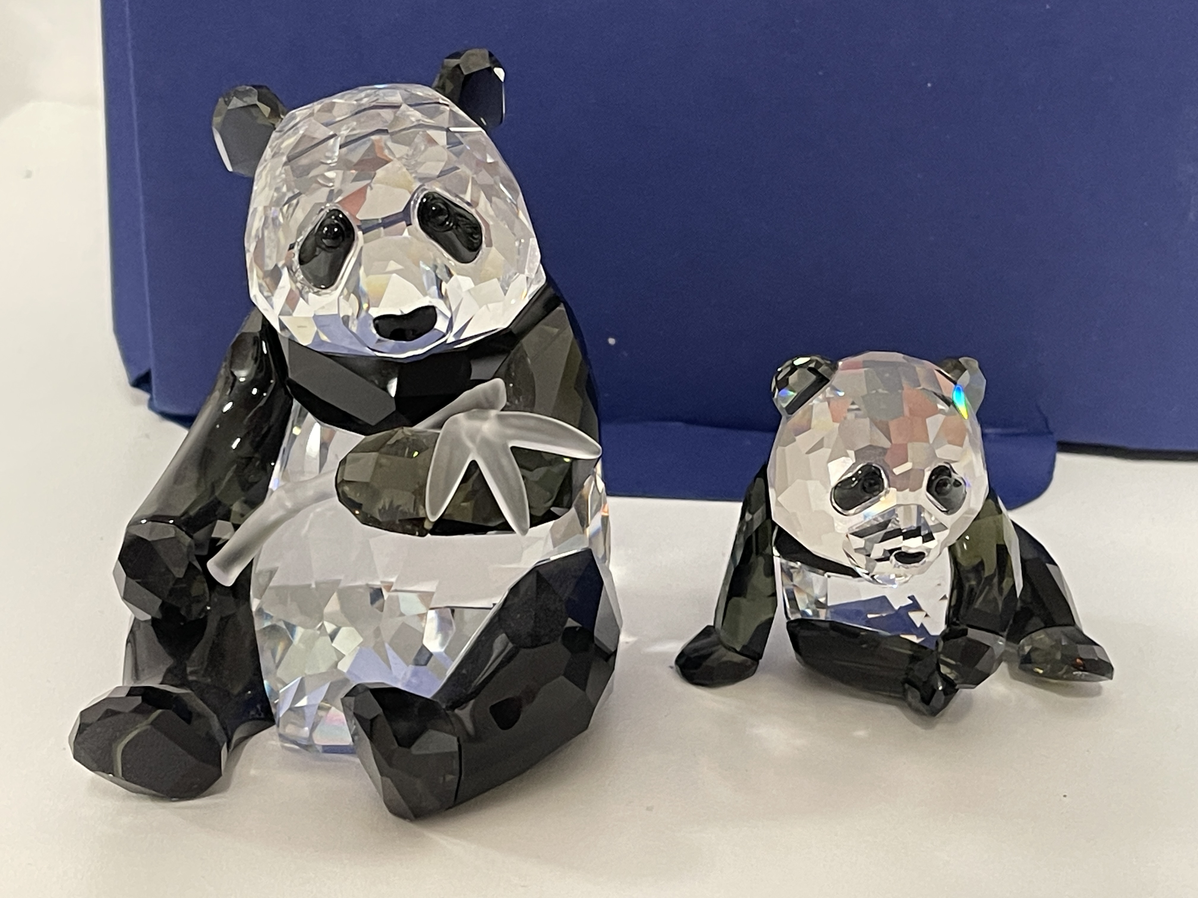 Swarovski Figur 900918 Jahresfigur 2008 Pandas. 9,5 + 6 cm. Ovp & Zertifikat. Top Zustand   