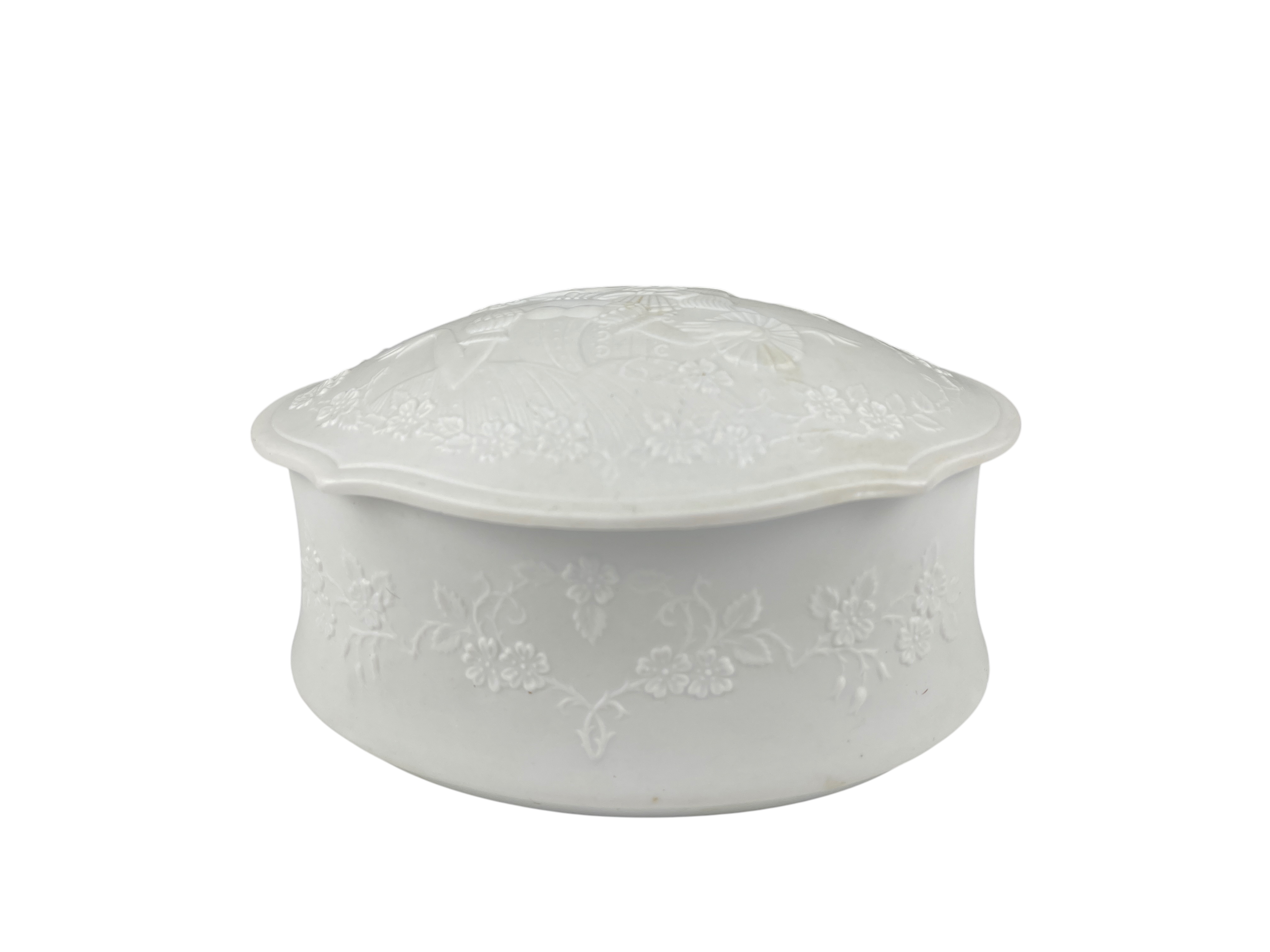 Kaiser Porzellan Deckeldose 15 x 10  x 6 cm. 1 Wahl - Top Zustand  