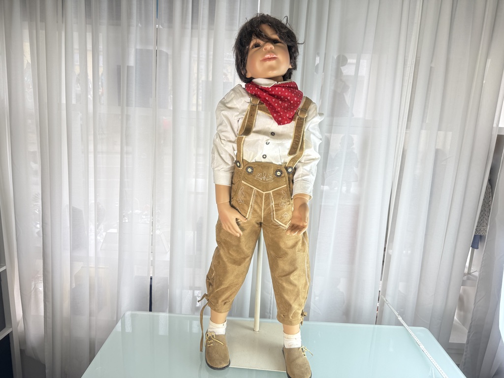 Künstlerpuppe Puppe Monika Levenig Vinyl Puppe 104 cm. Guter Zustand 