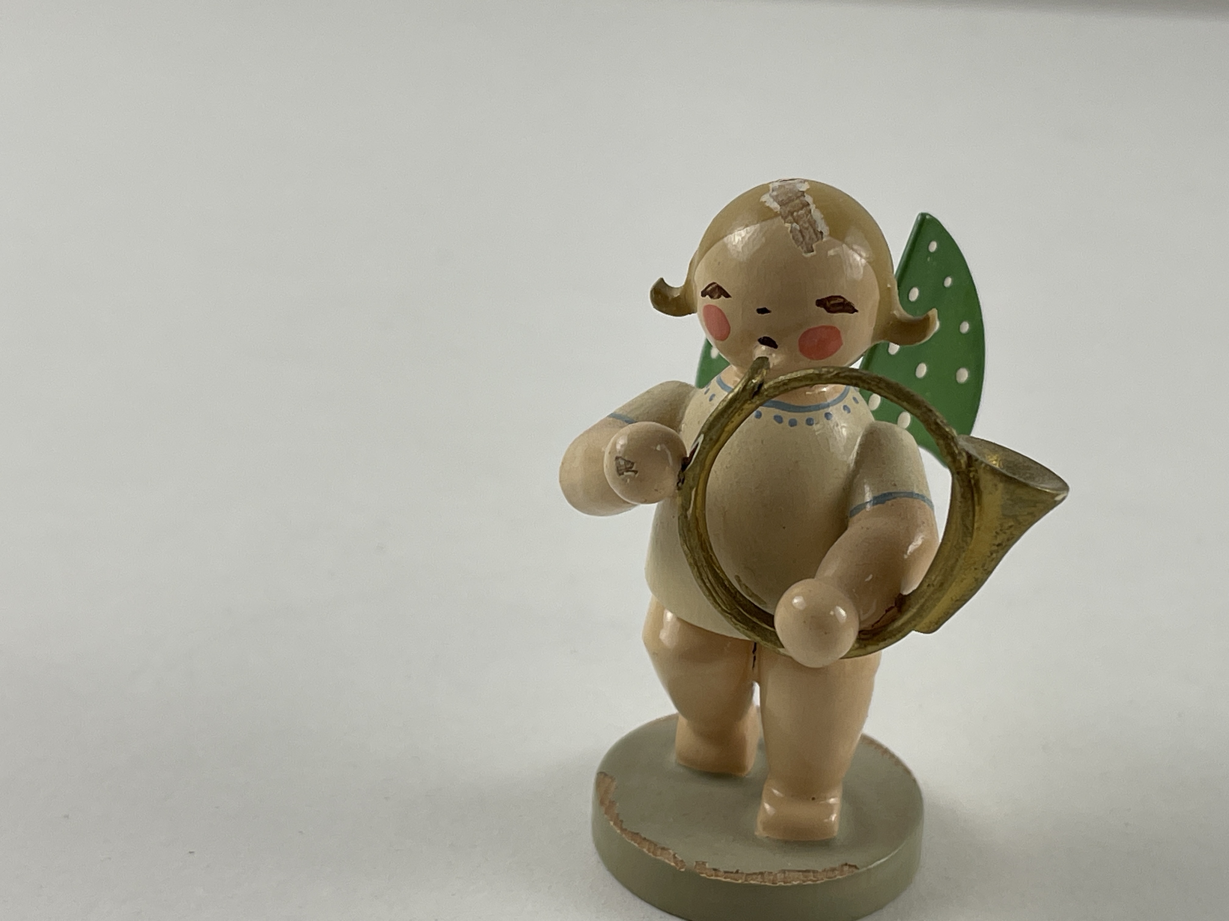 Erzgebirge Wendt und Kühn Figur Engel 6 cm. Zustand siehe Fotos  