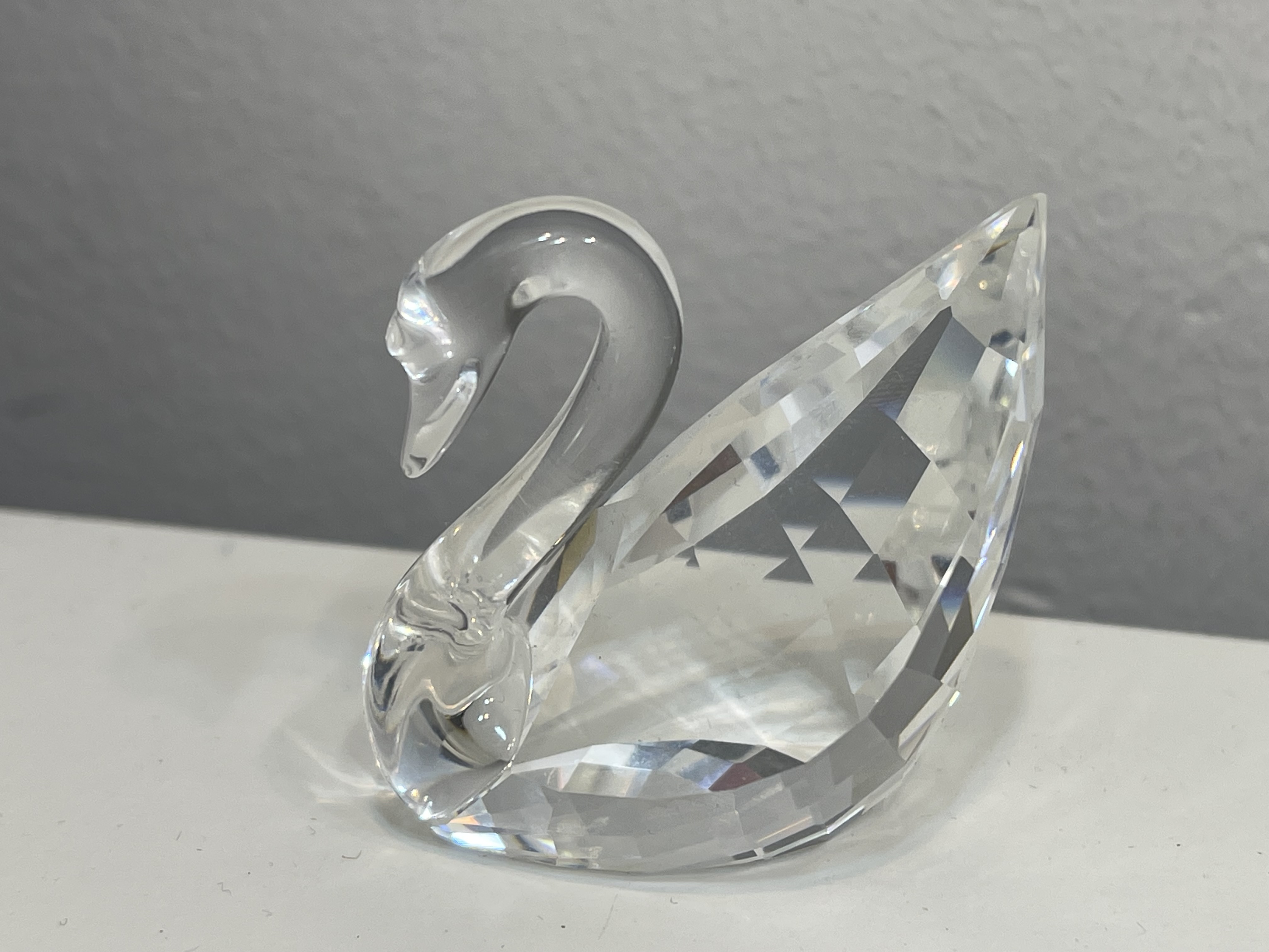 Swarovski Figur  Schwan 4 cm. Top Zustand    