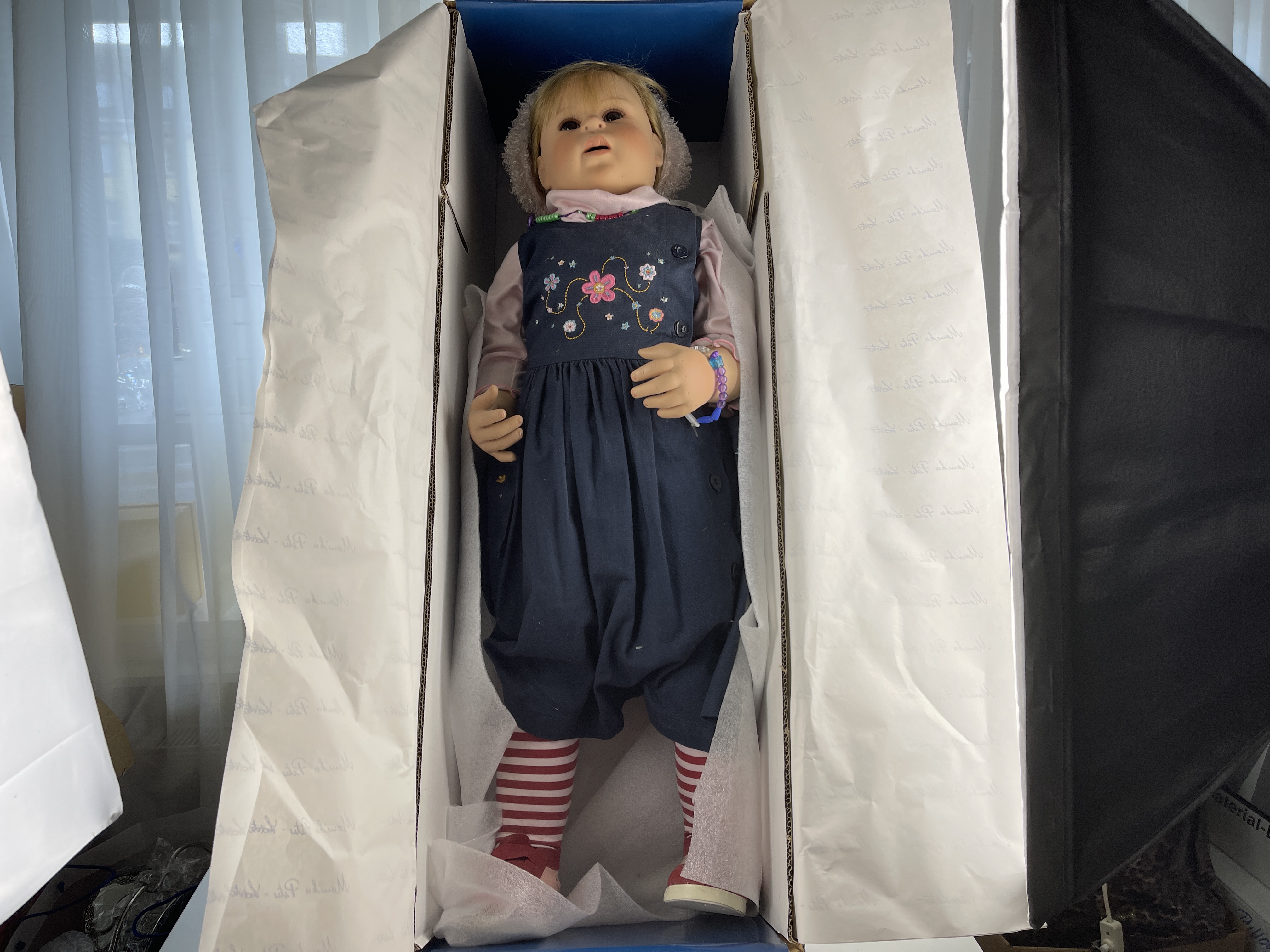 Monika Peter Leicht Künstlerpuppe Vinyl Puppe 78 cm. Guter Zustand 