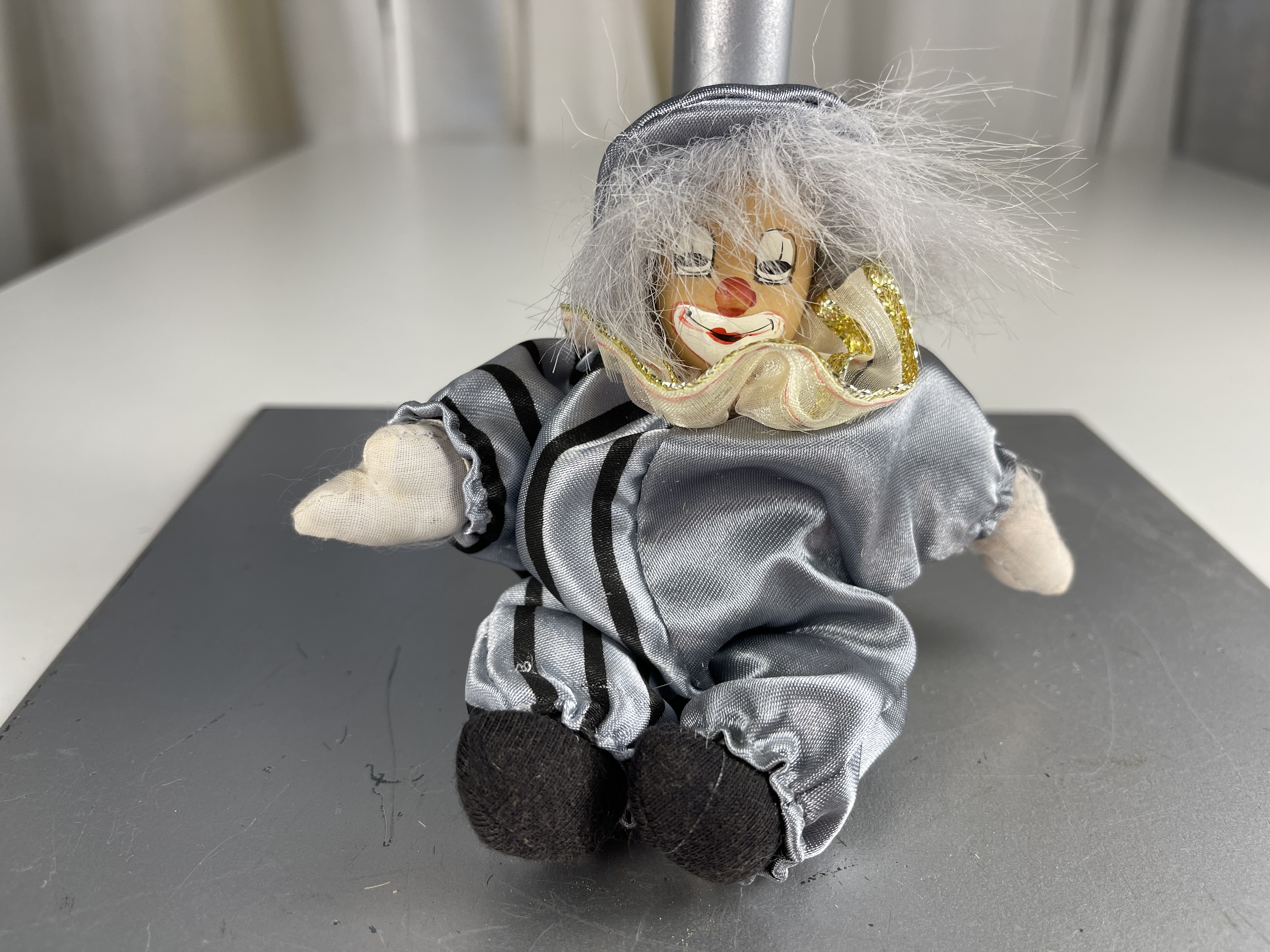 Sammler Puppe Porzellan Puppe 14 cm. Zustand siehe Fotos