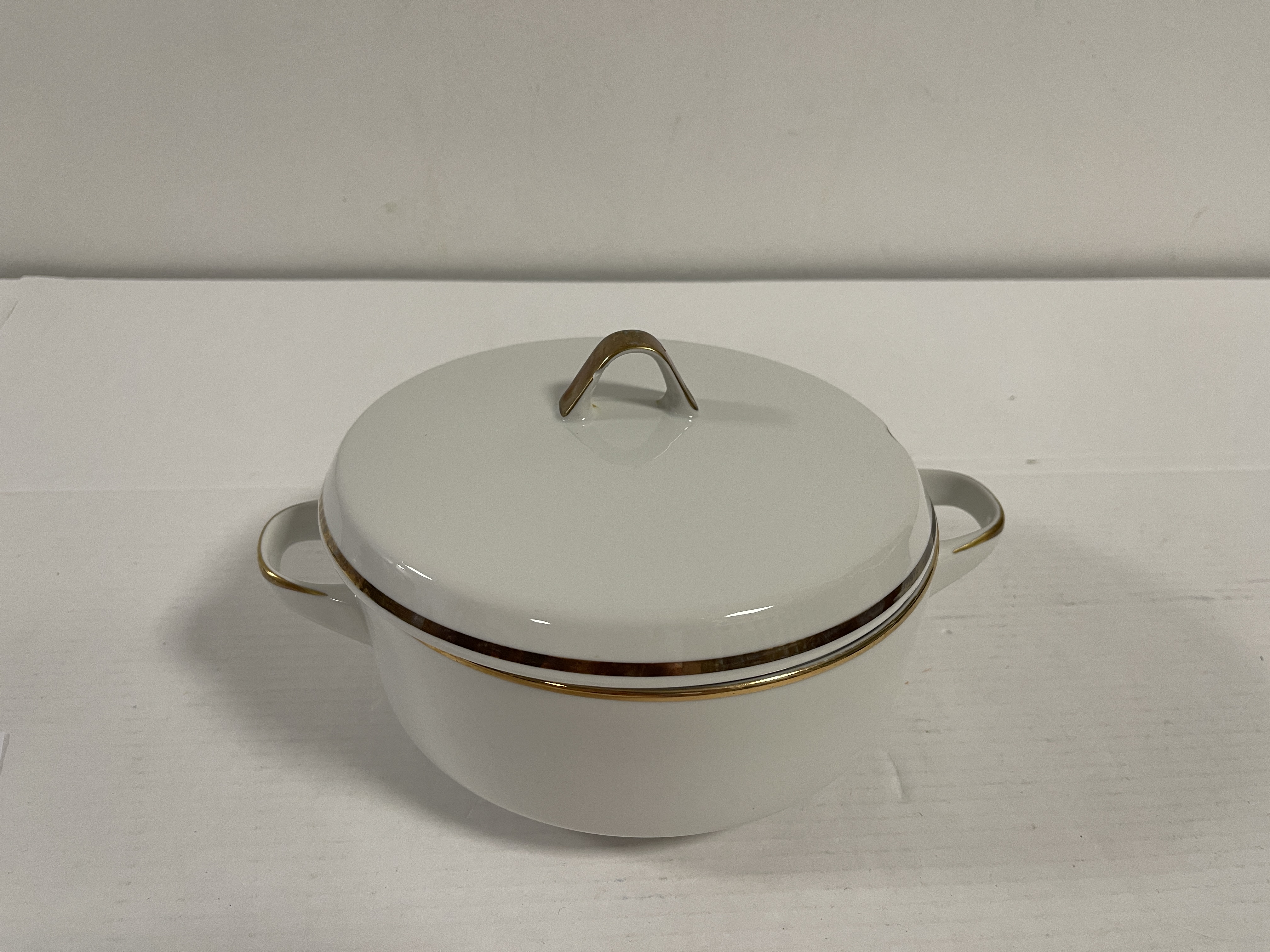   Hutschenreuther Suppenterrine  20 x 15 cm Zustand siehe Fotos 