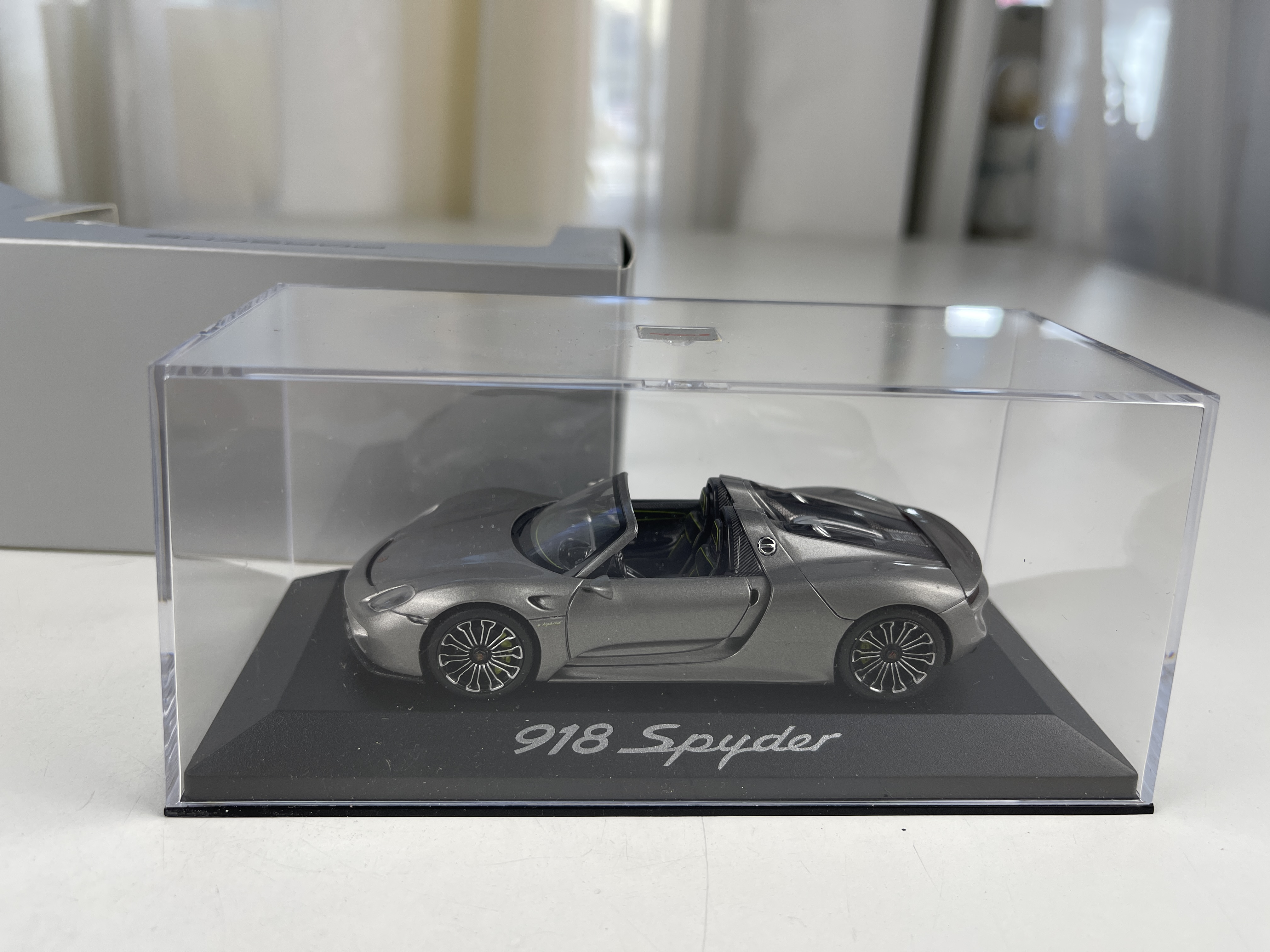 Modellauto Porsche 918 Spyder - 1:43 - Top Zustand 