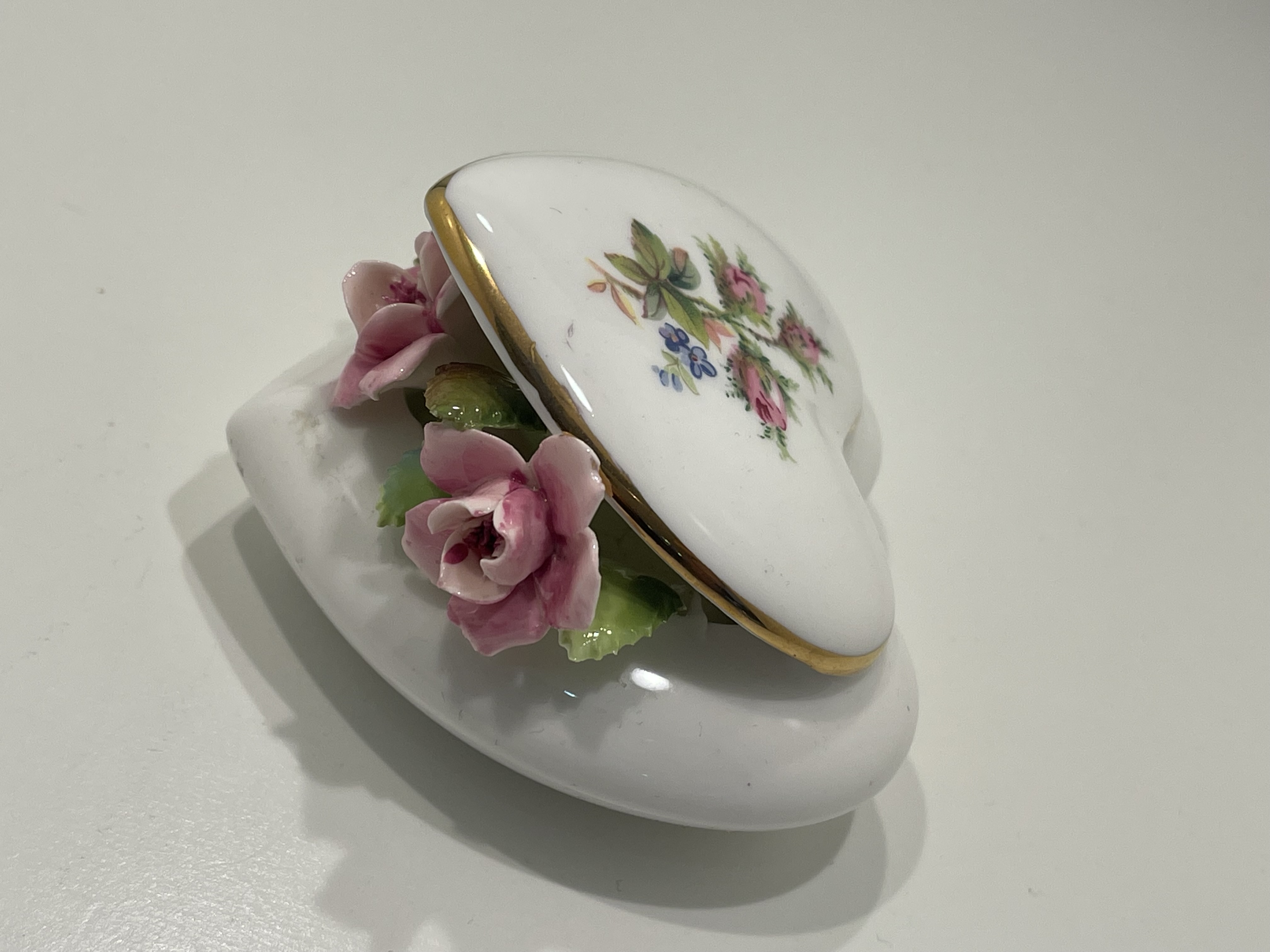 Royal Albert Figur "Moss Rose"  Herz 5 x 7,5  cm. - Top Zustand.  