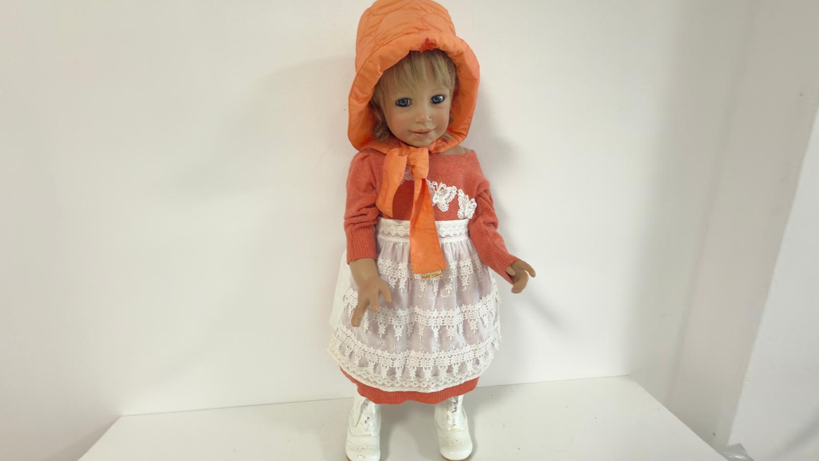 Künstlerpuppe Susan Lippl Vinyl Puppe 80 cm. Guter Zustand siehe Fotos 