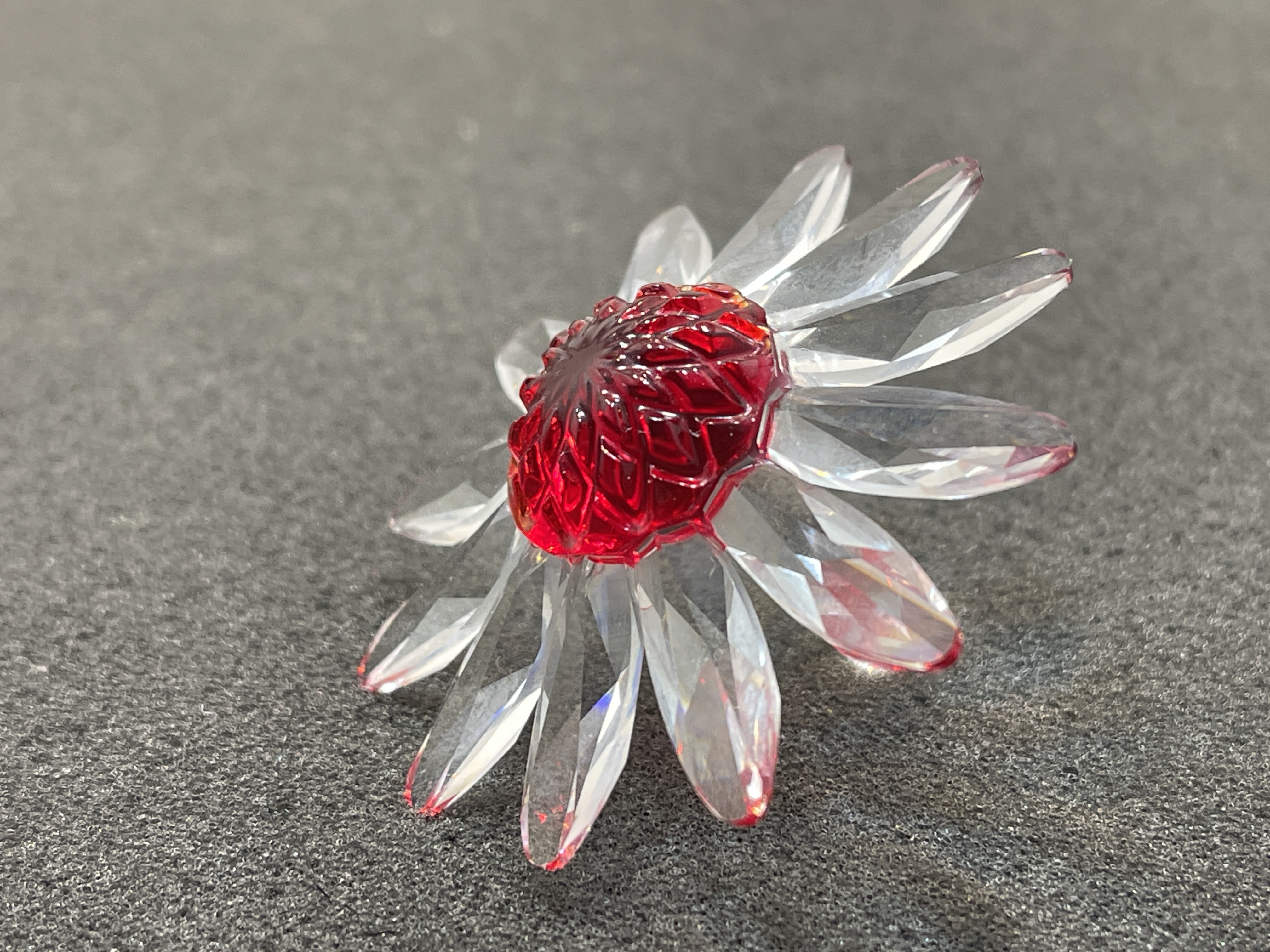 Swarovski Figur Blume - Margerite. Rot 5 cm. Top Zustand 