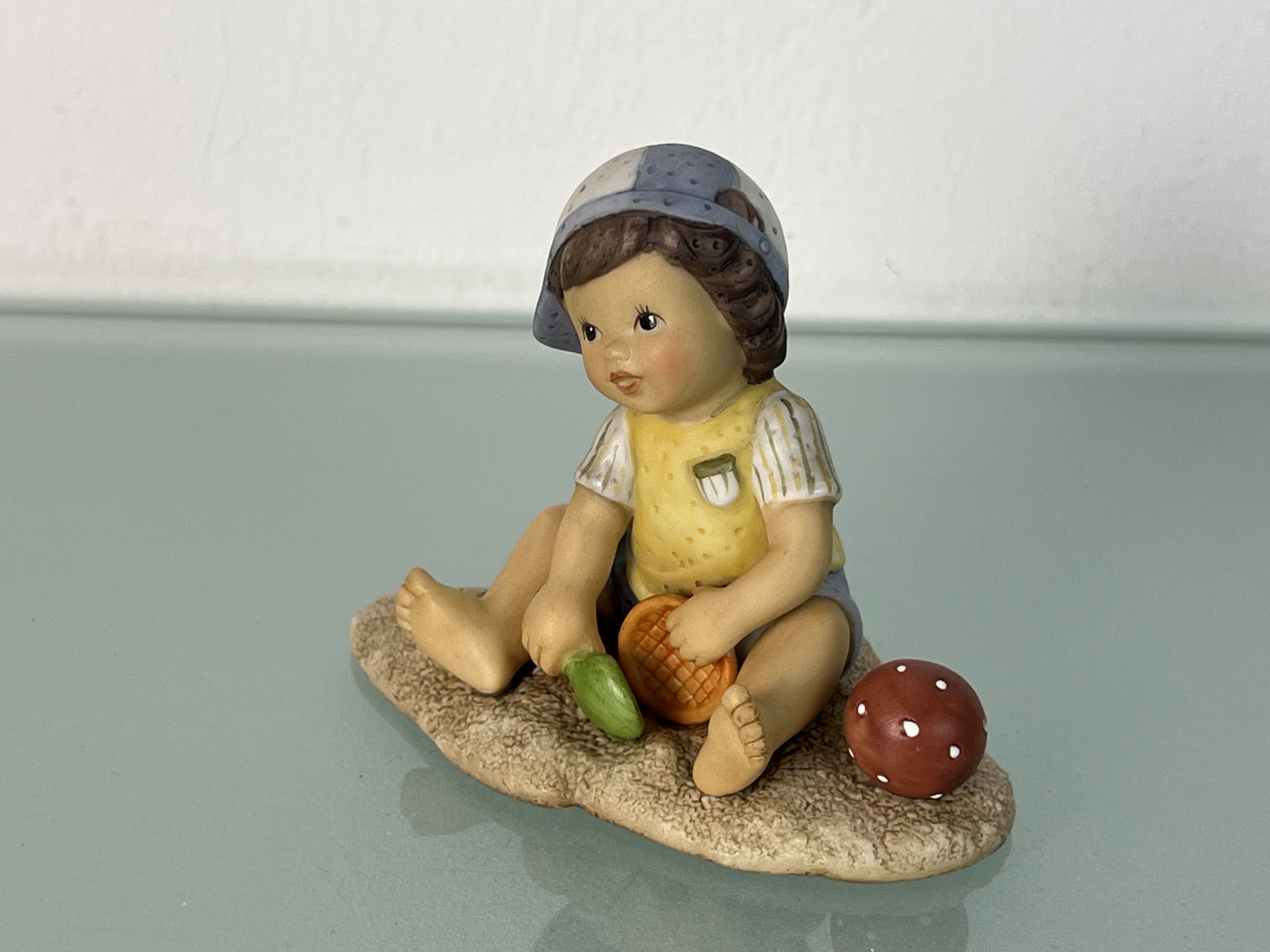 Goebel Figur Porzellan Nina und Marco 9,8 cm x 7,5 cm. Top Zustand