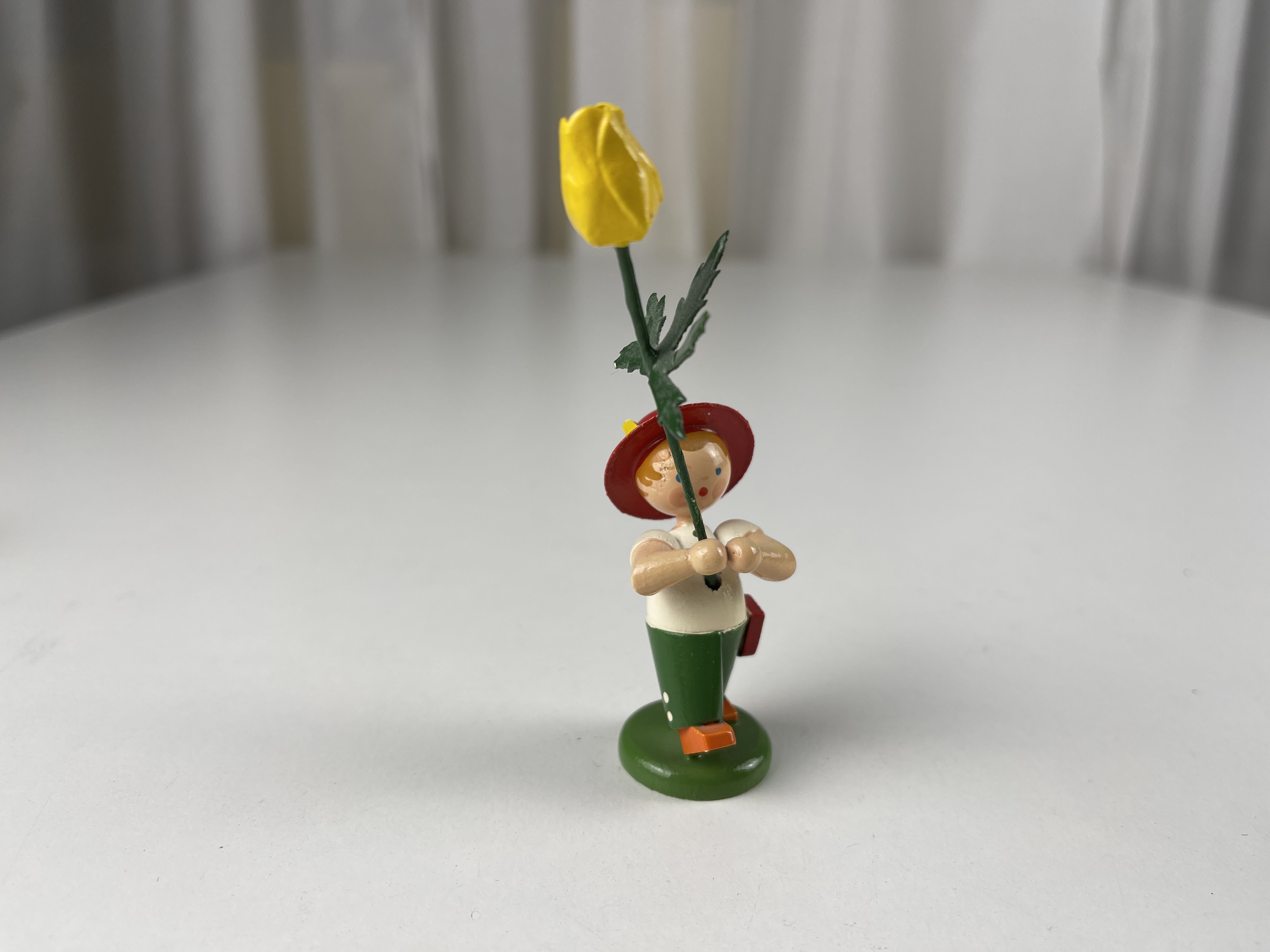 Erzgebirge Figur Sammler Holz Figur Blumenkind 10 cm. Top Zustand 