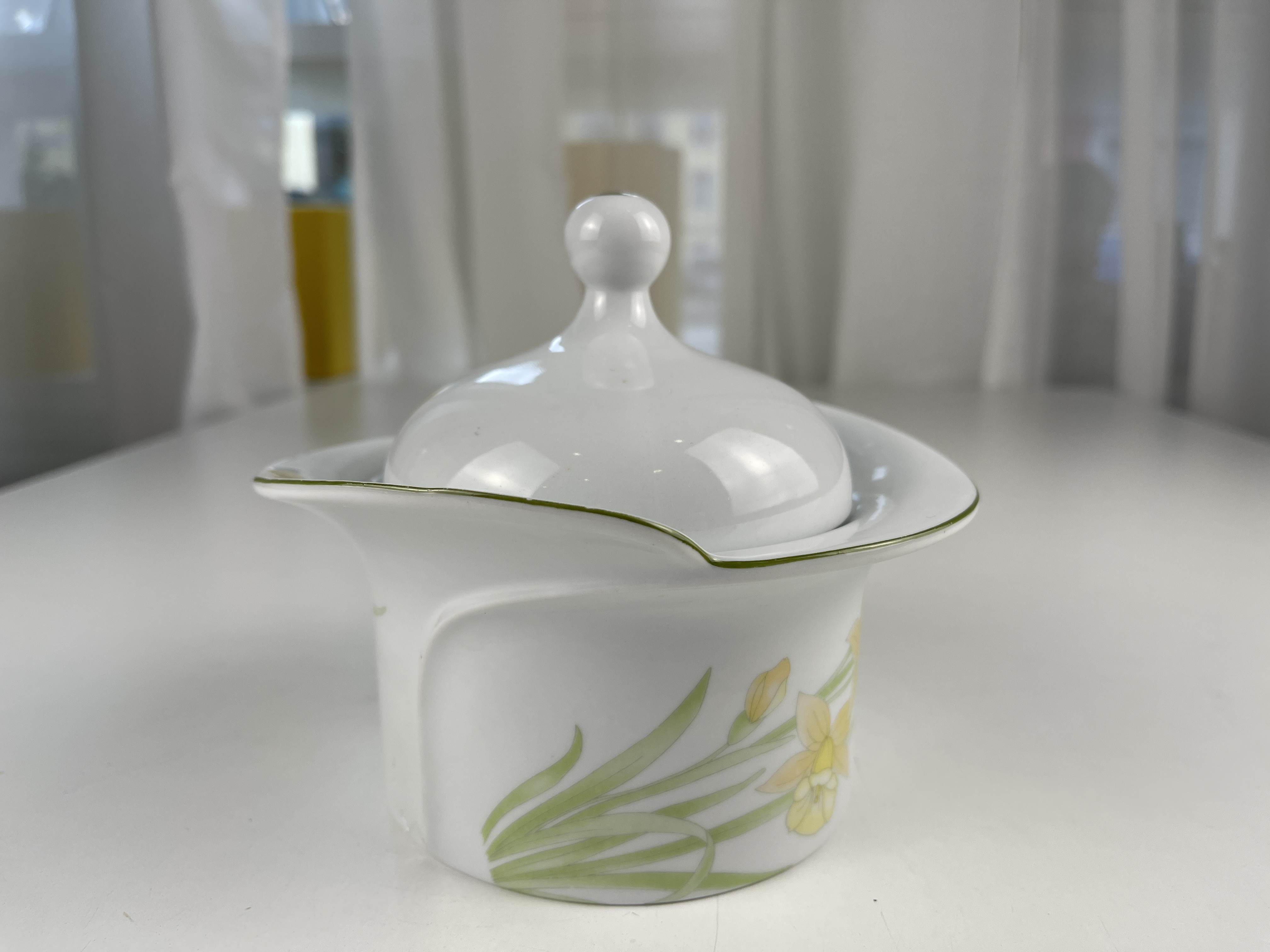 Royal Bavaria KPM Porzellan Deckeldose 15 x 15 cm. - 1 Wahl Top Zustand  