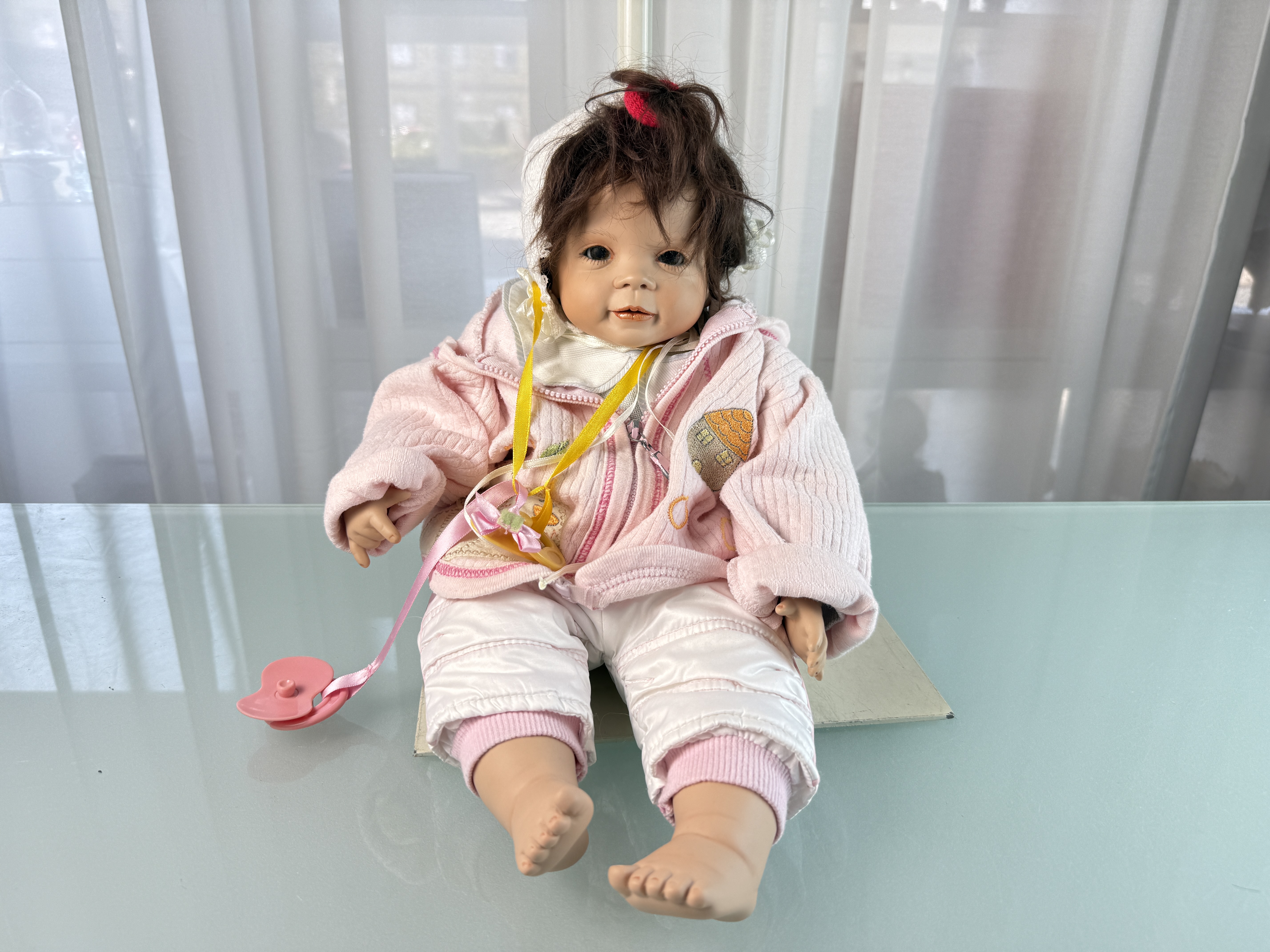 Künstlerpuppe Puppe Porzellan 43 cm Top Zustand  Siehe Fotos