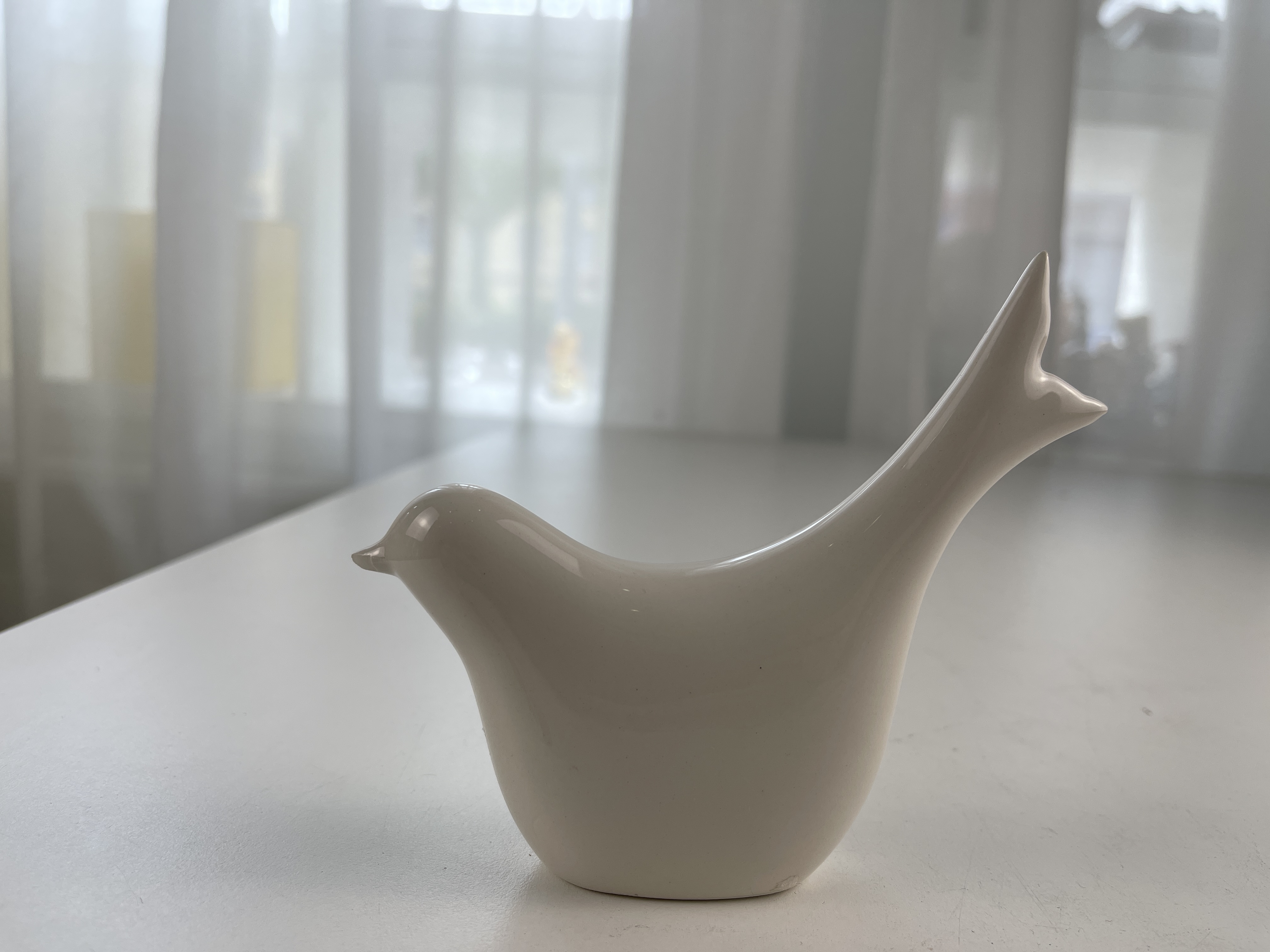 Sammler Figur Porzellan Vogel 12 x 11 cm.  Leicht defekt am Schnabel 