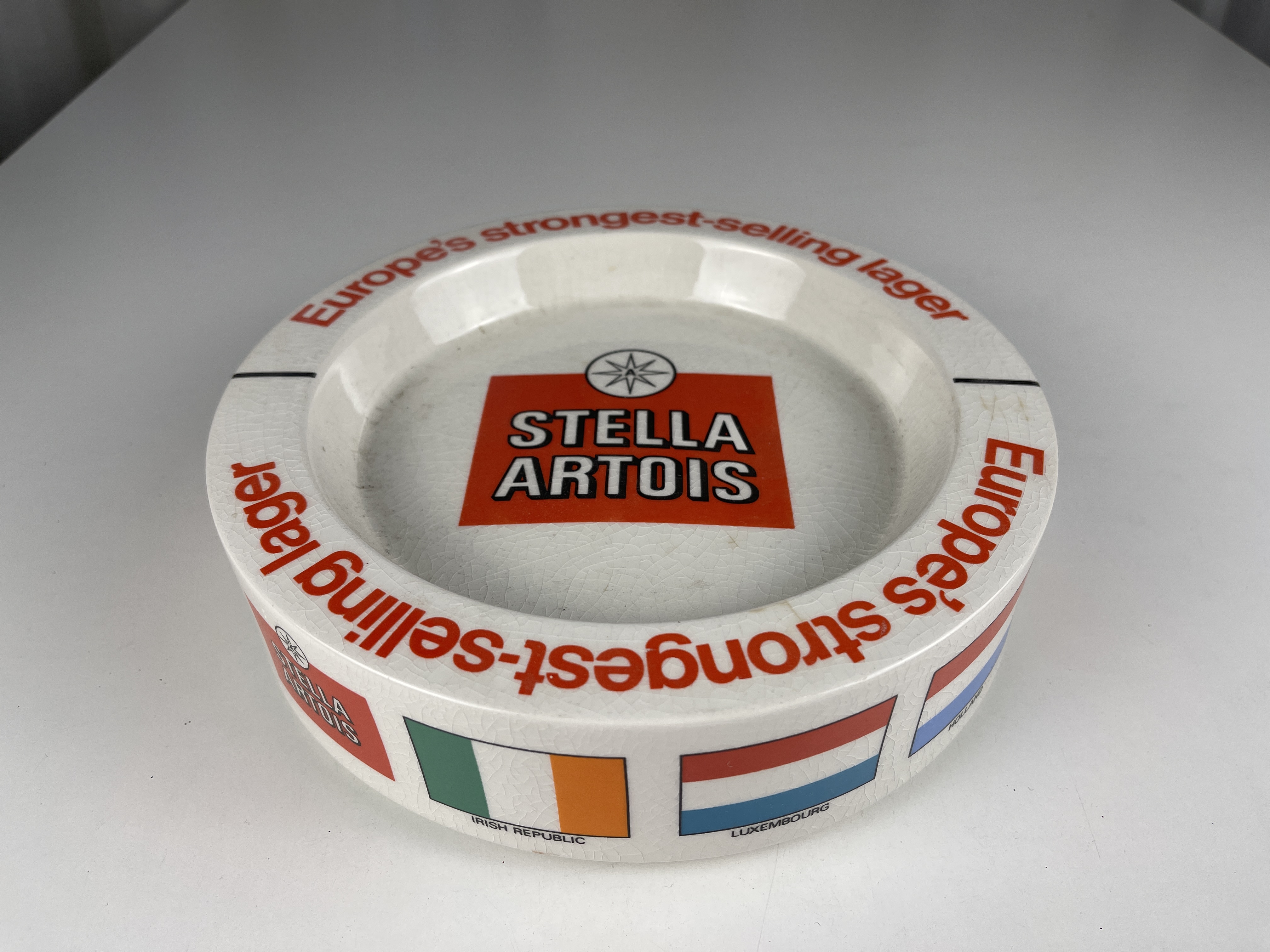 Porzellan Aschenbecher 21 x 6 cm - Zustand  siehe Fotos  