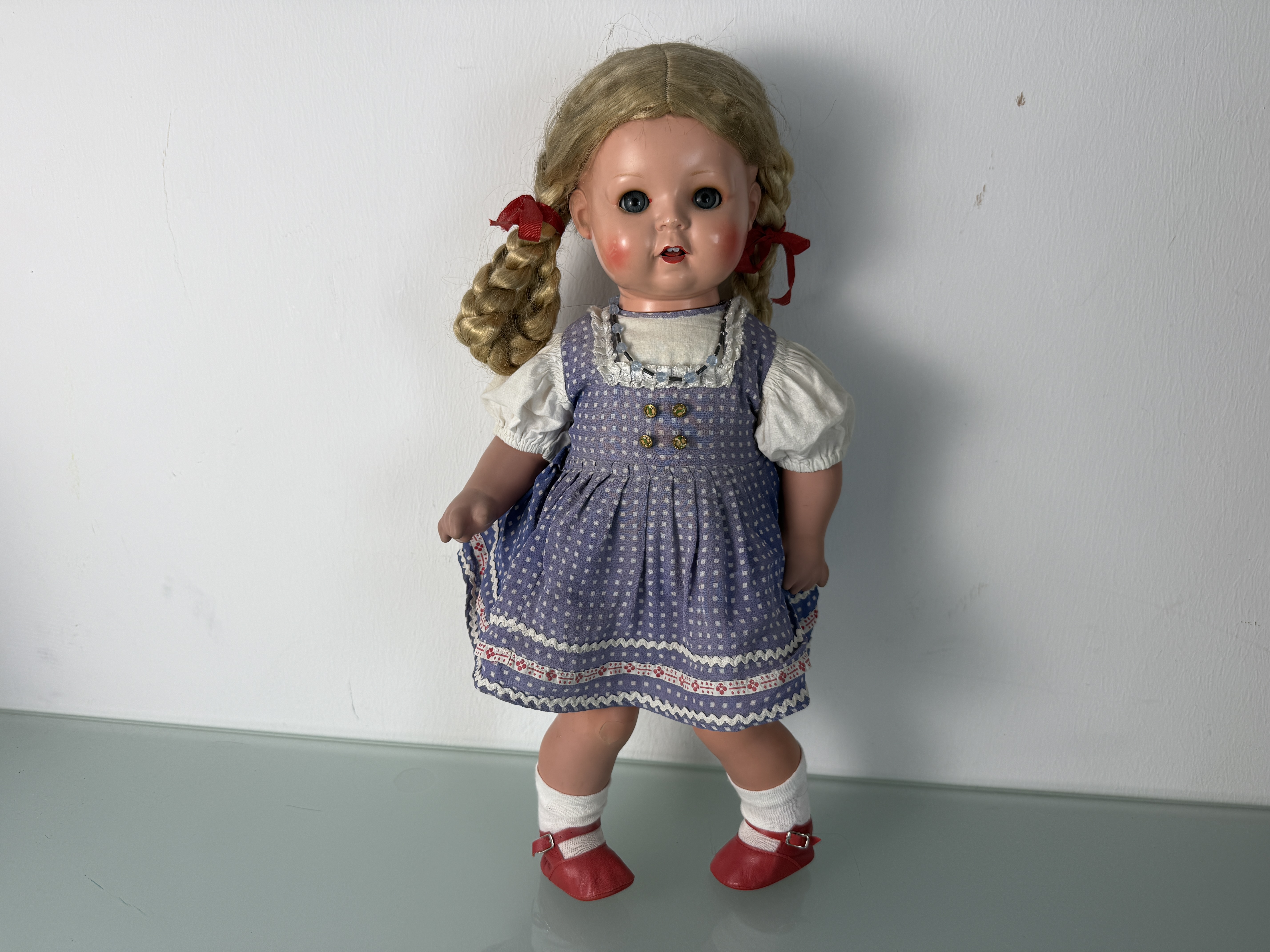 Künstlerpuppe Alte Puppe 50 cm. Zustand Siehe Foto 