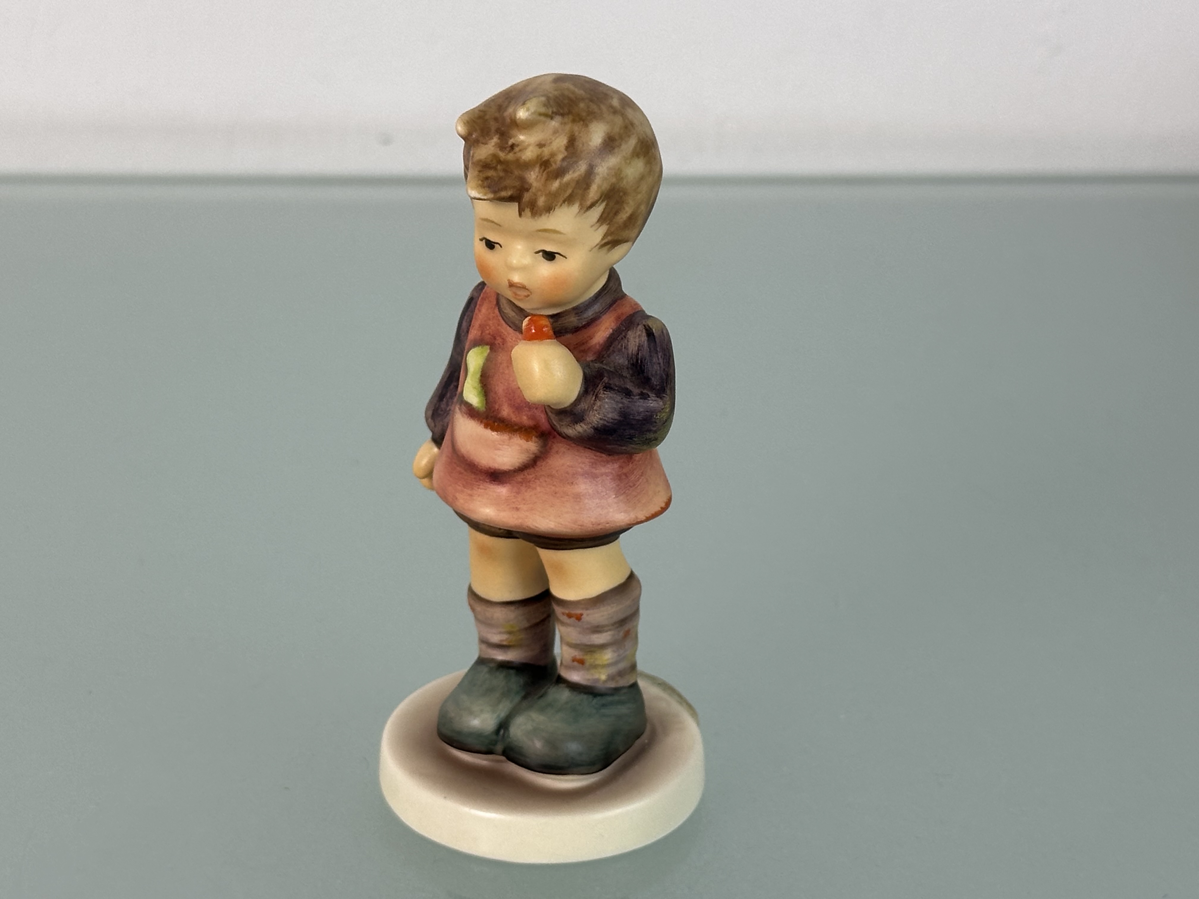  Hummel Figur 435 3/0 Schleckerle 9,8 cm. 1 Wahl - Top Zustand