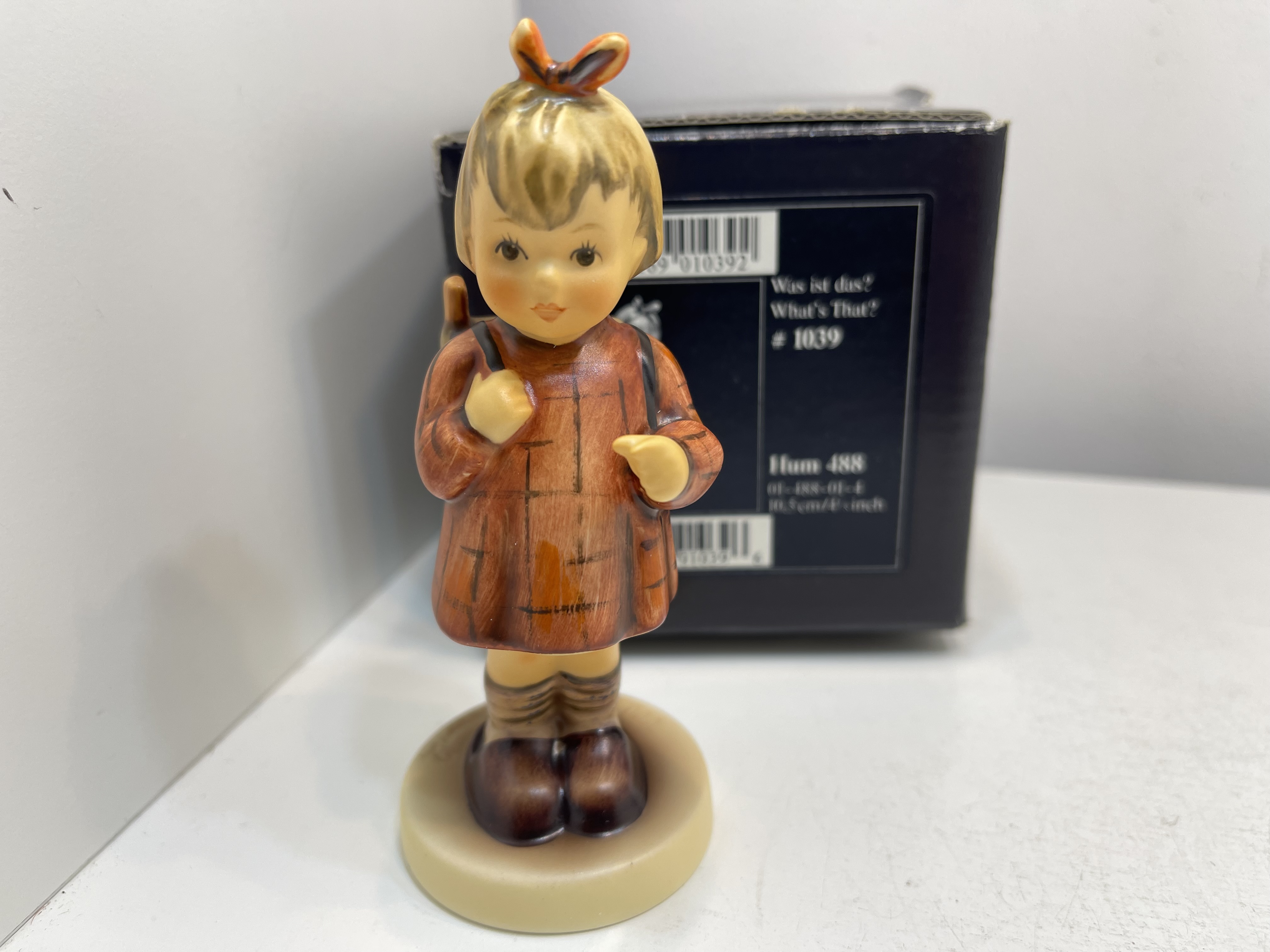 Hummel Figur 488 Was ist das ? 10,5 cm mit Ovp. 1 Wahl. Top Zustand    Hummel Figur 488 Was ist das ? 10,5 cm mit Ovp. 1 Wahl. Top Zustand