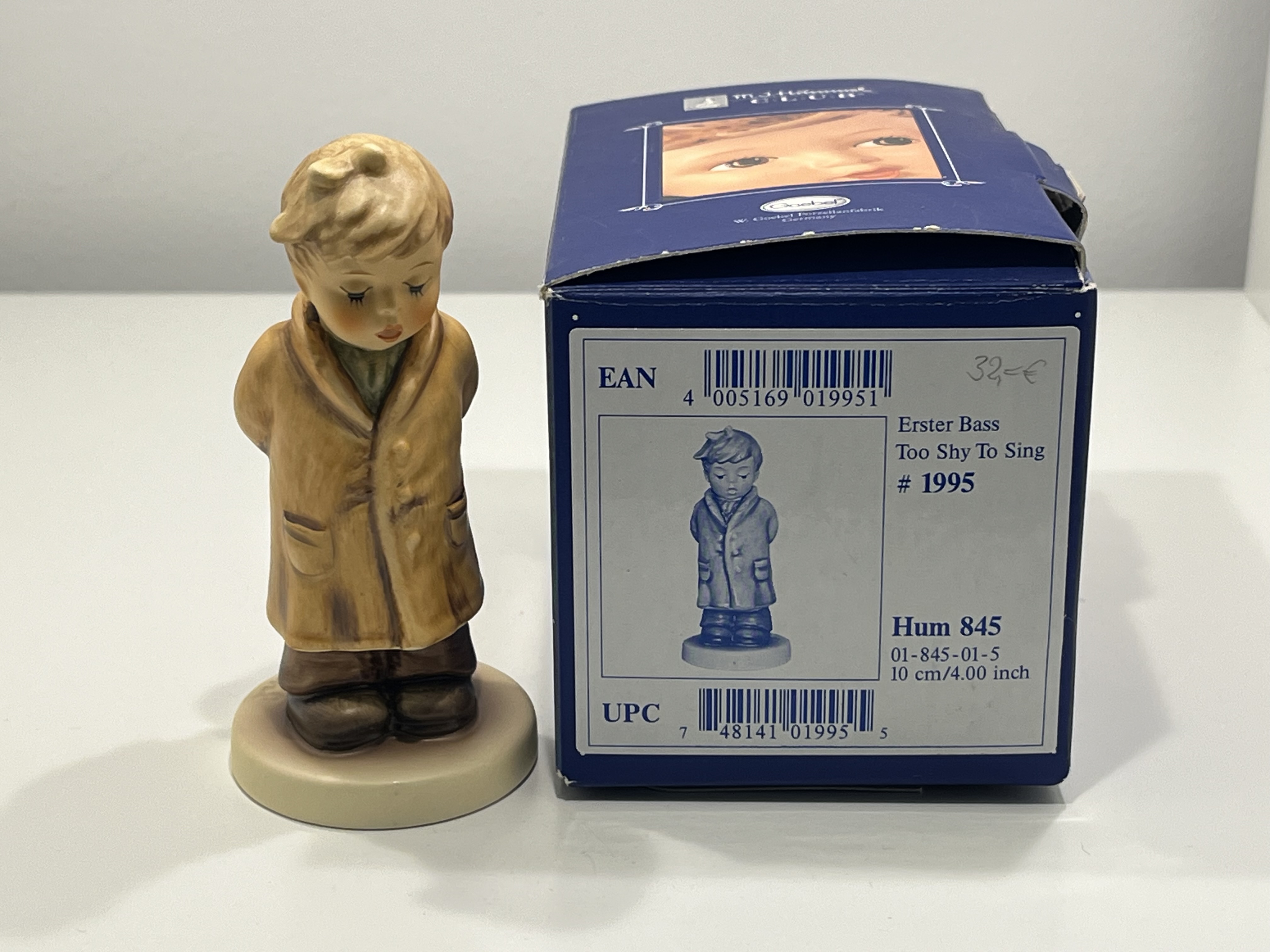 Hummel Figur 845 Erster Bass 10 cm. 1 Wahl mit OVP. Top Zustand  