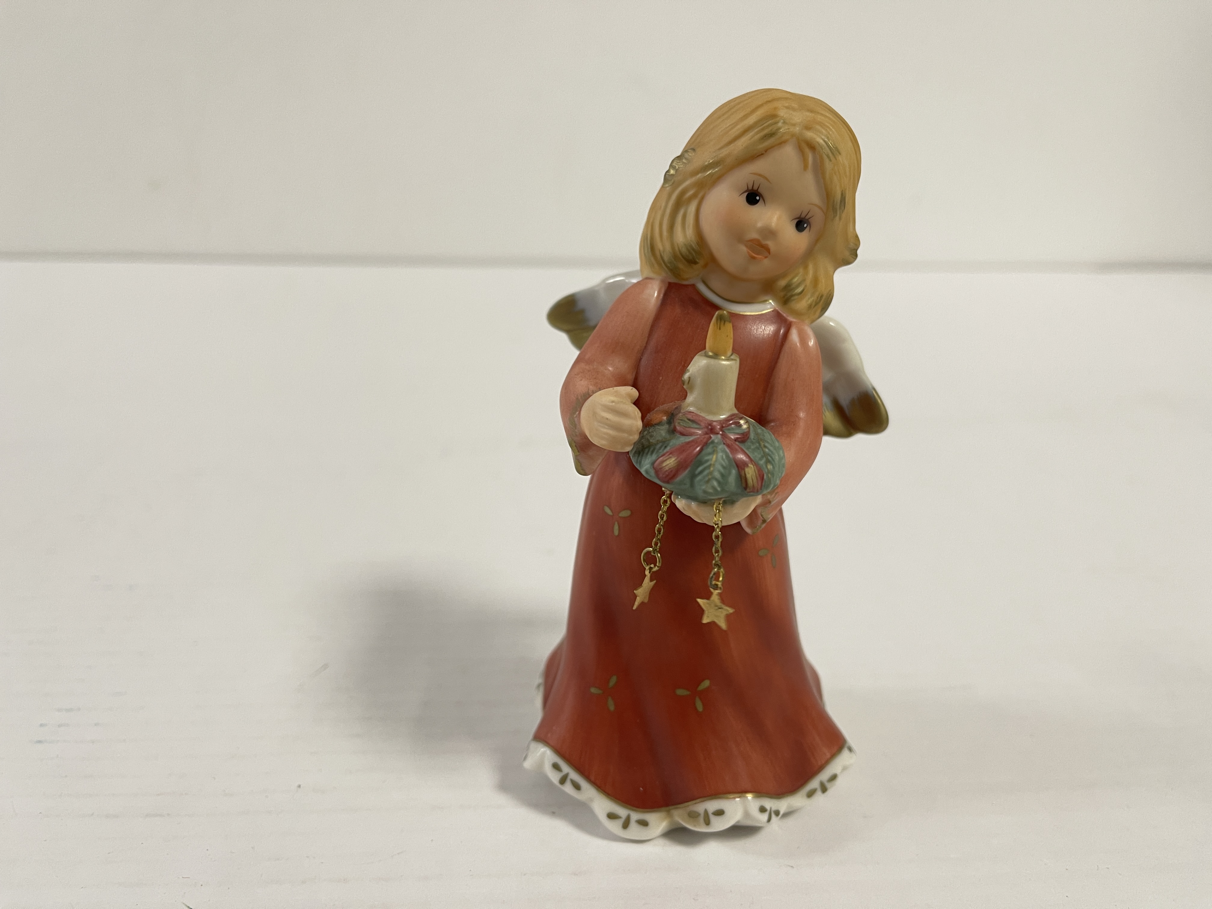Goebel Figur 41-216 Jahresengel 2005. 14 cm. 1 Wahl Top Zustand   