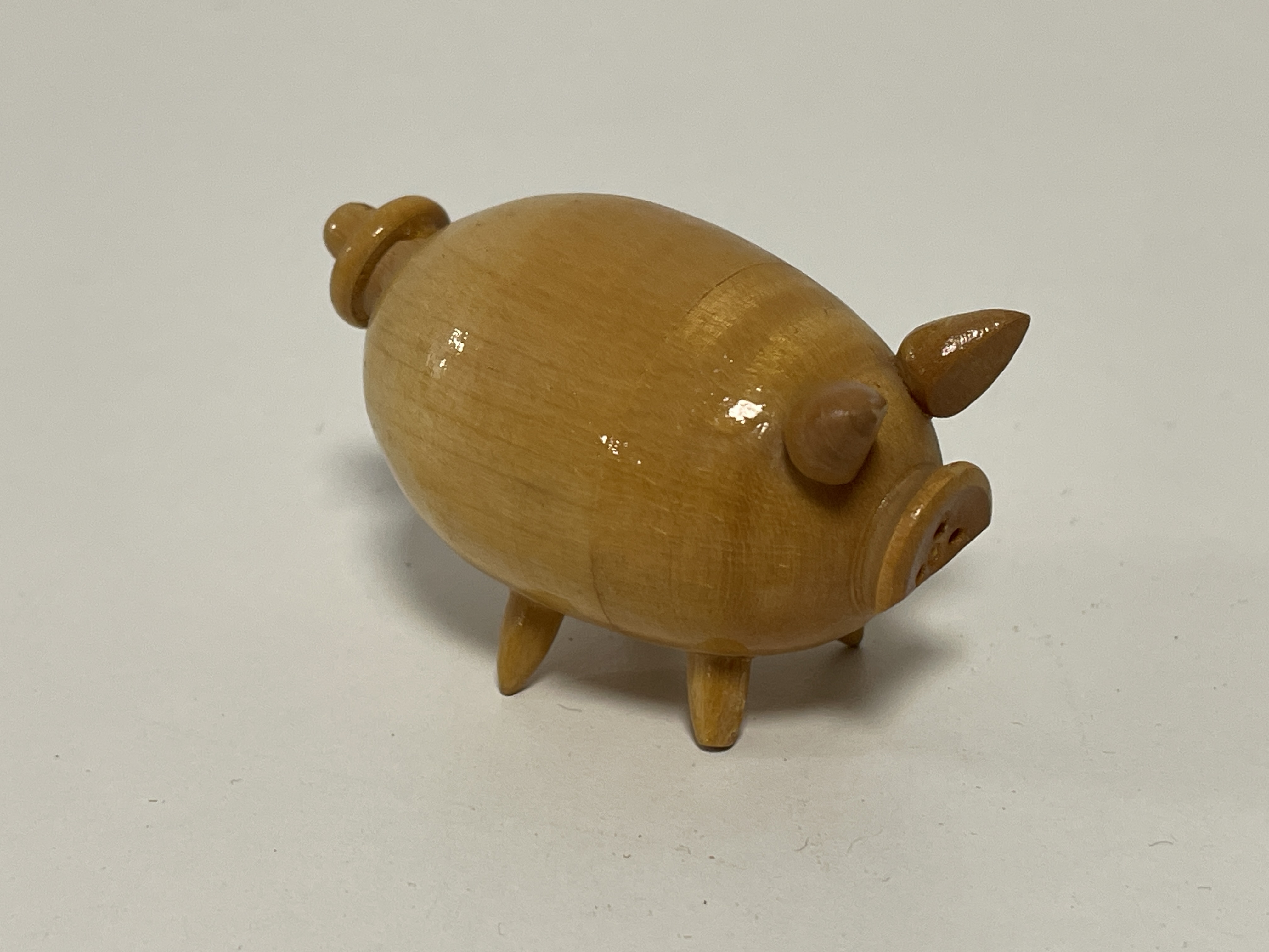 Erzgebirge Figur Salz / Pfeffer Streuer Schwein 7 x 4 cm. Zustand siehe Fotos 