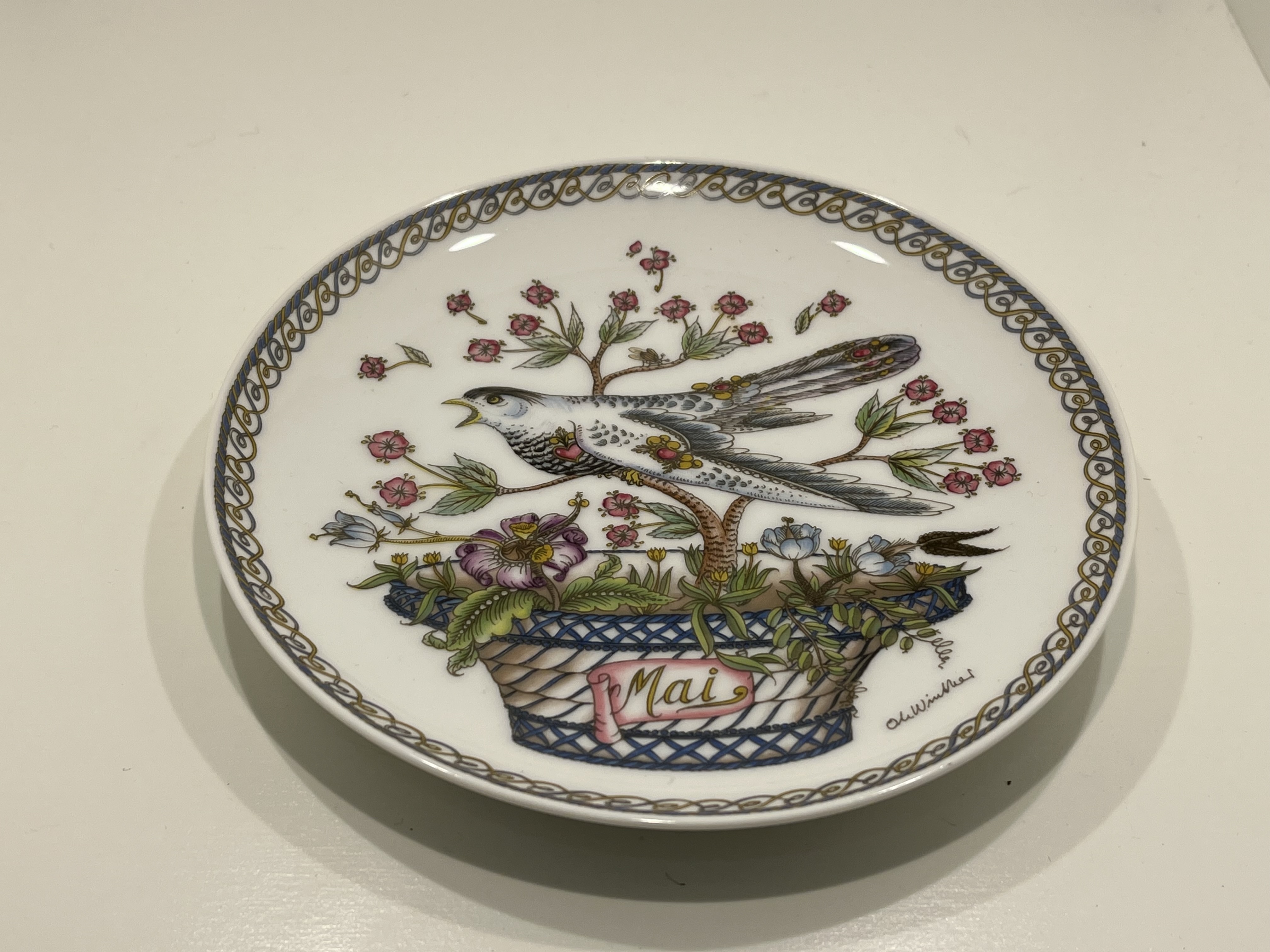 Sammlerteller Hutschenreuther Porzellan Mai 26 cm Ø. 1 Wahl Top Zustand   