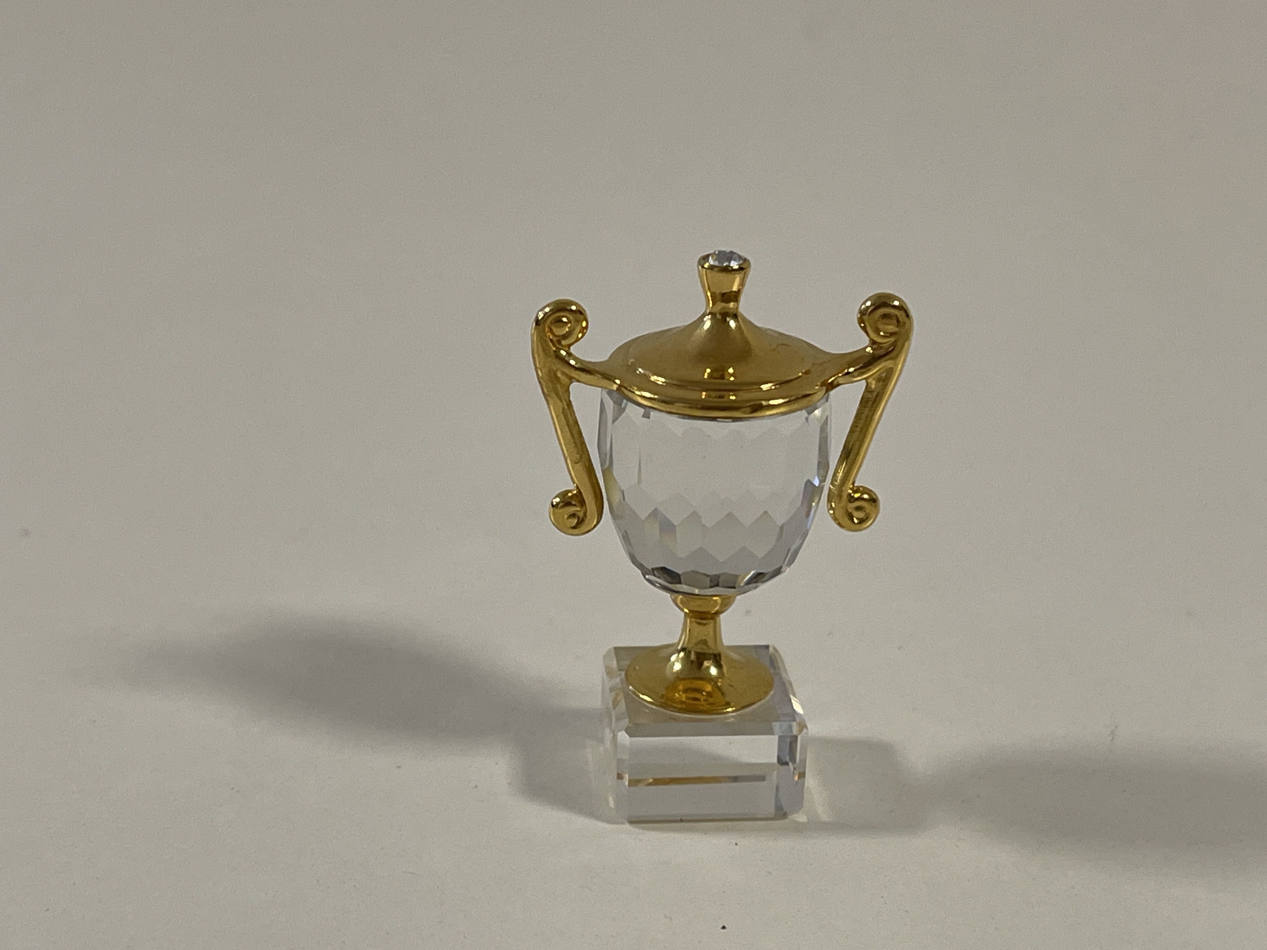  Swarovski Figur 183282 Pokal 4,3 cm. Top Zustand 
