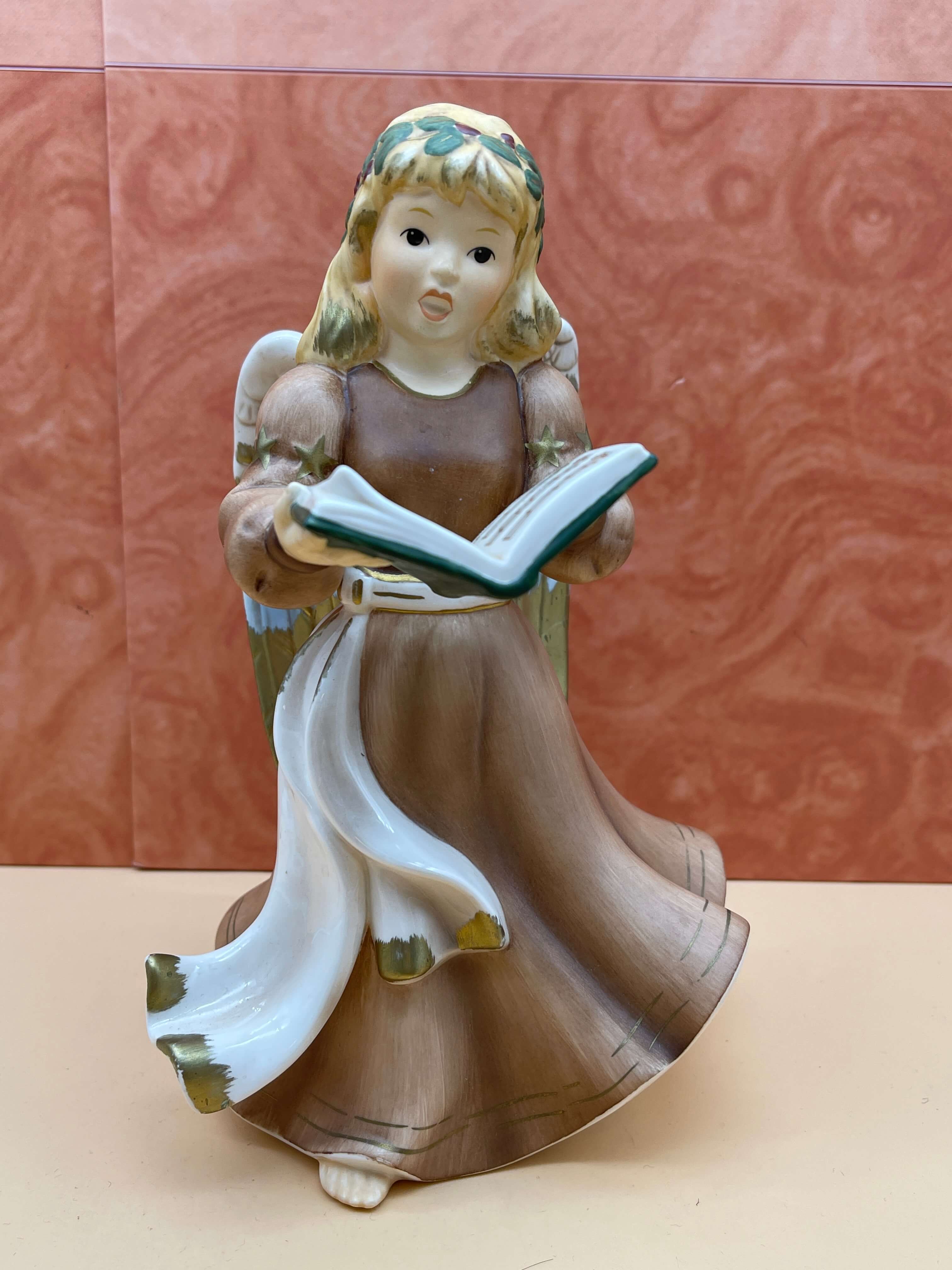 Goebel Figur 41-082 Engel mit Buch 19,5 cm. - 1 Wahl. Top Zustand  