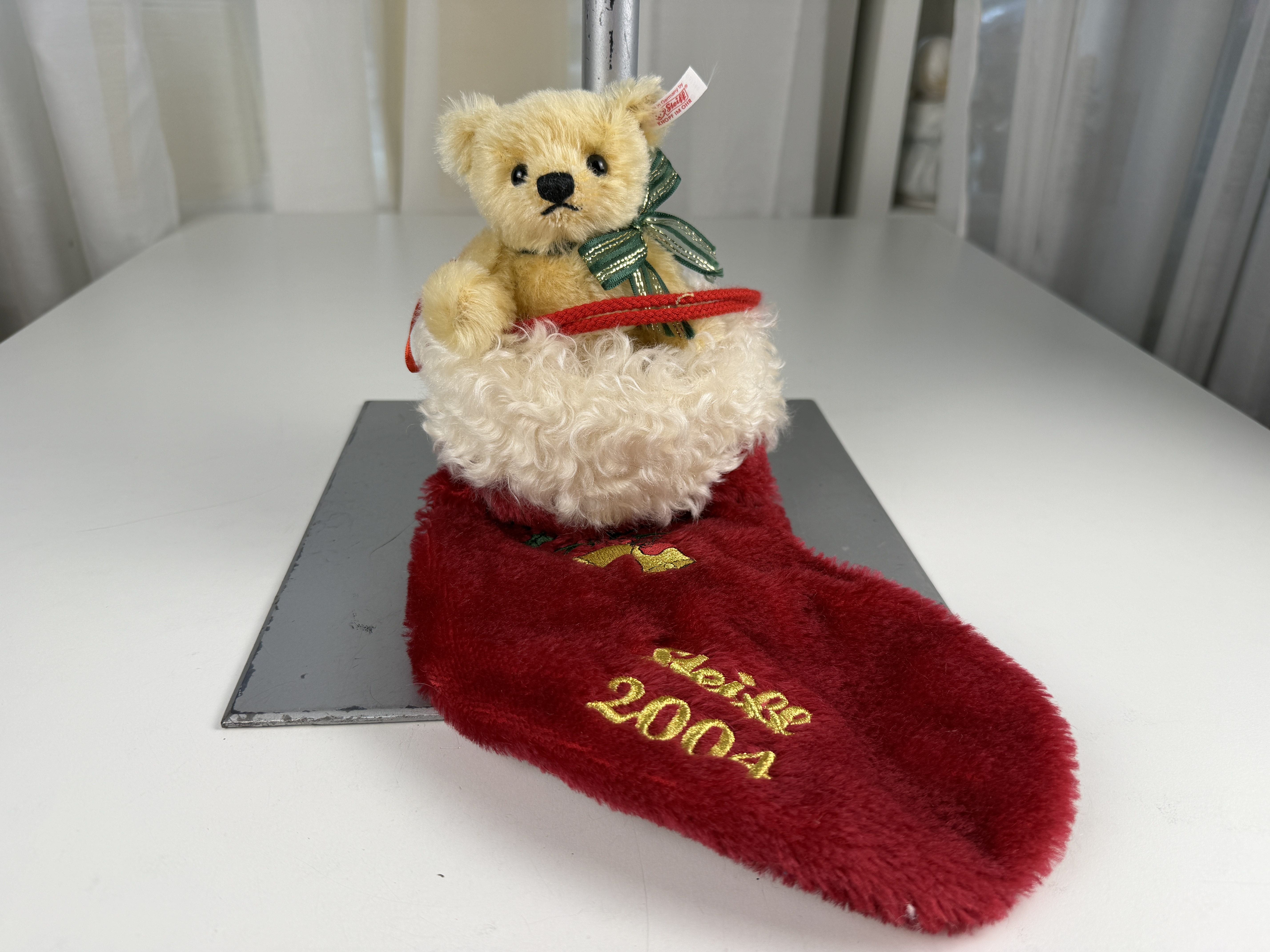 Steiff Tier 037740 TeddyBär mit Weihnchstsstrumpf 40cm. Top Zustand    