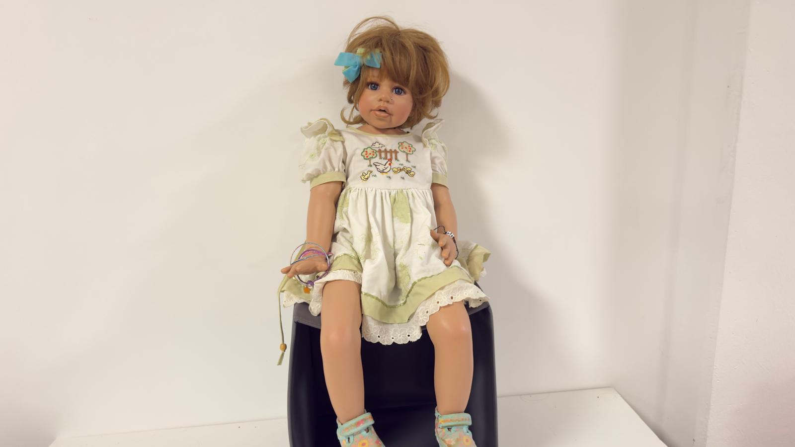 Monika Levenig Künstlerpuppe Vinyl Puppe 72 cm. Guter Zustand  