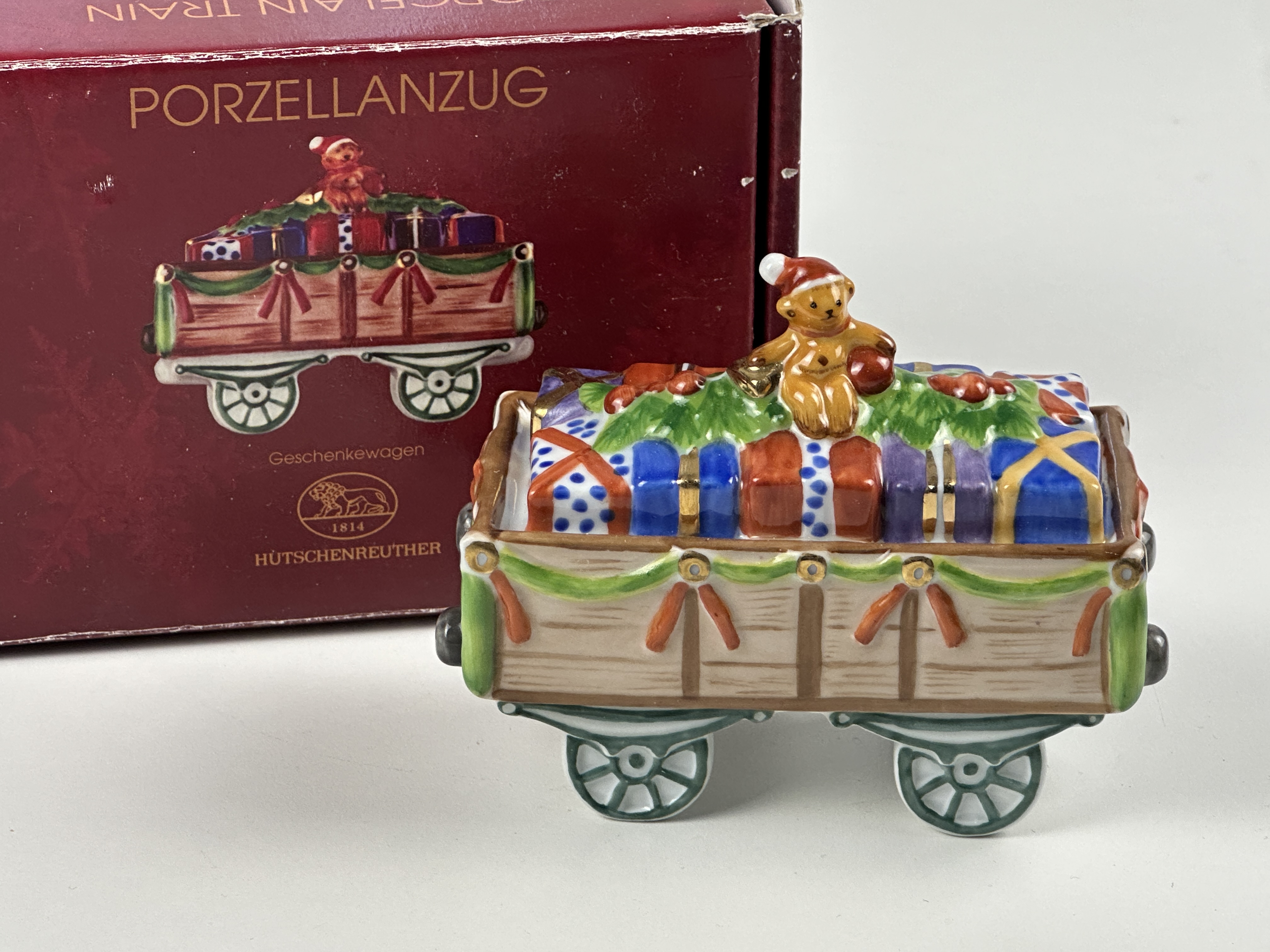  Hutschenreuther Porzellanzug Geschenkwagen 9 x 11 cm. Top Zustand