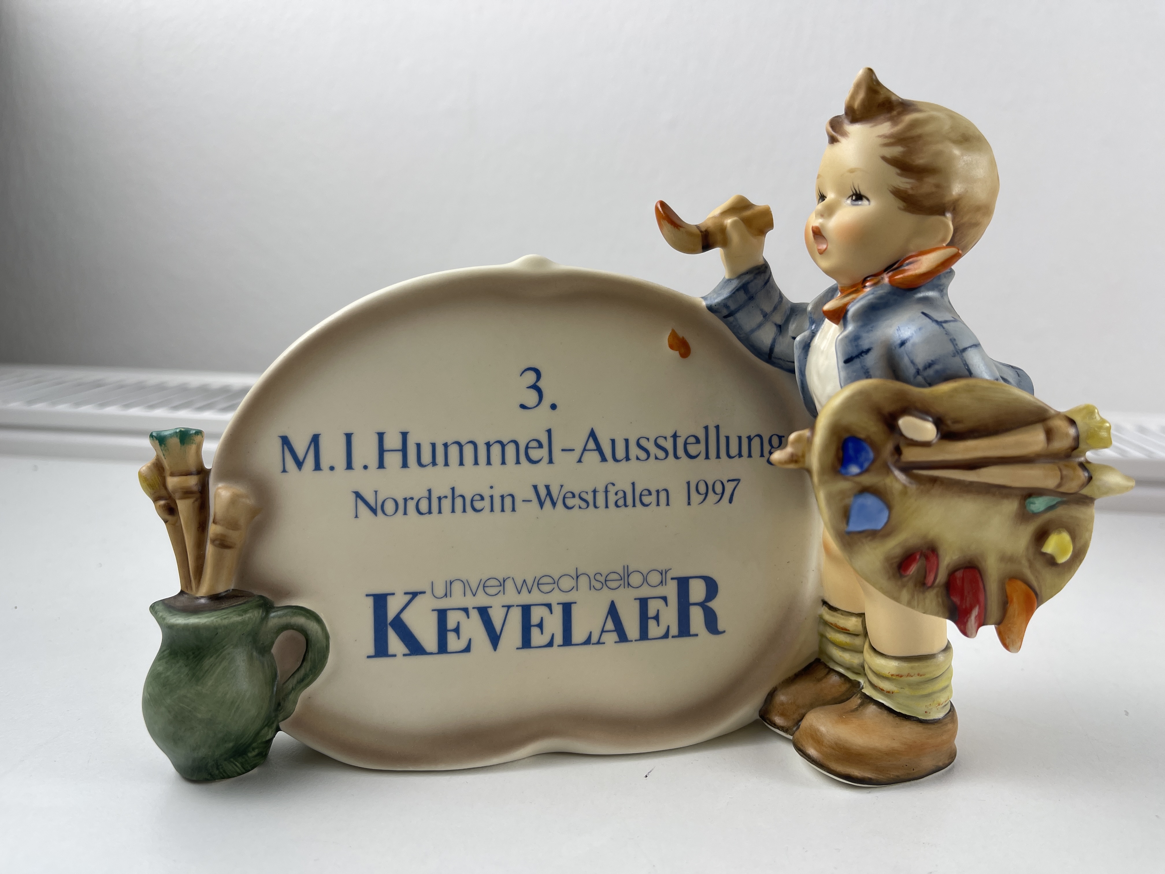  Hummel Figur 756 Schild Aufsteller 13 cm. 1 Wahl Kleiner Defekt