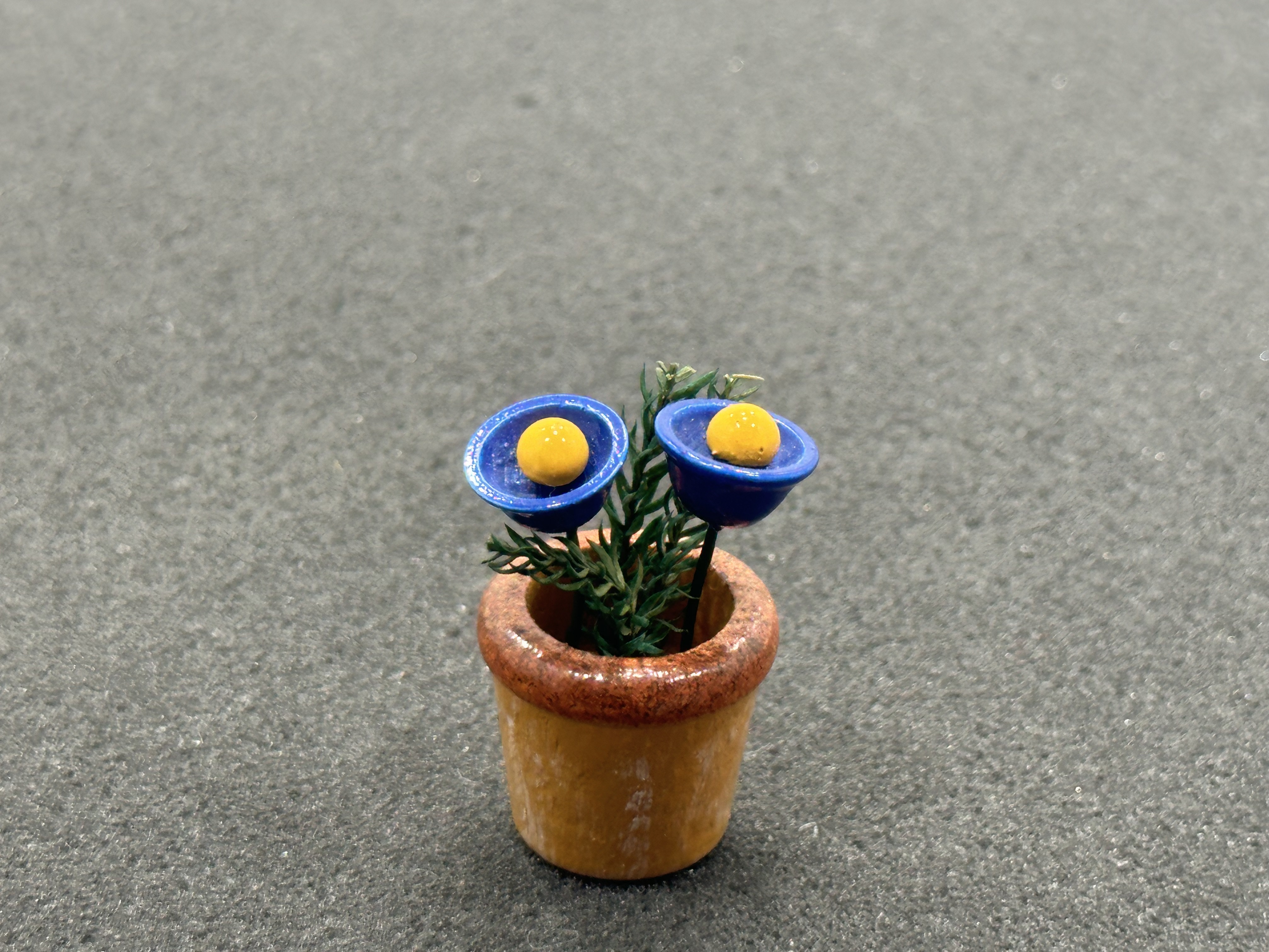 Erzgebirge Figur Blumentopf 3,5 cm. Top Zustand