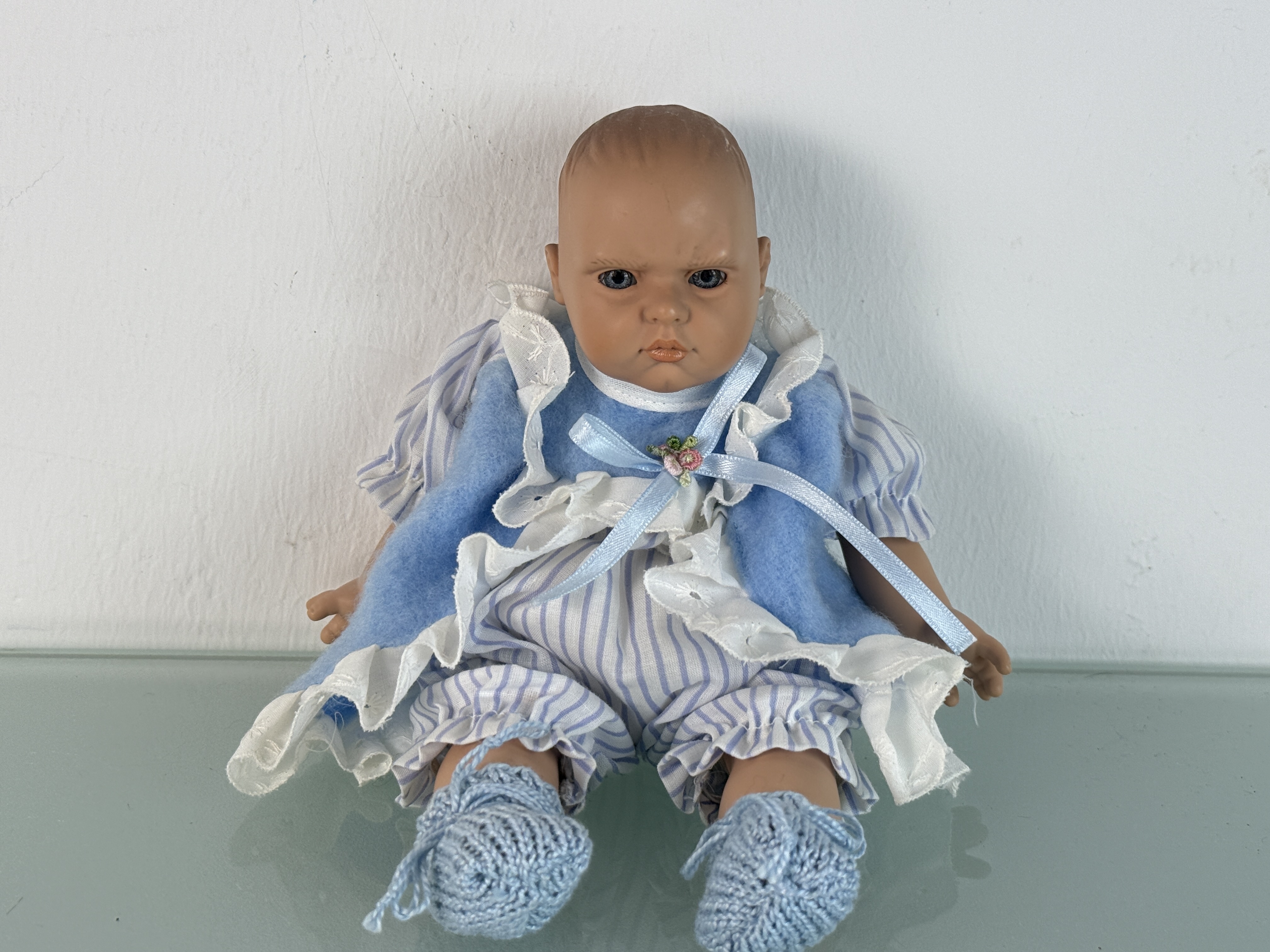 Künstlerpuppe Vinyl Puppe 26 cm Zustand siehe Fotos 