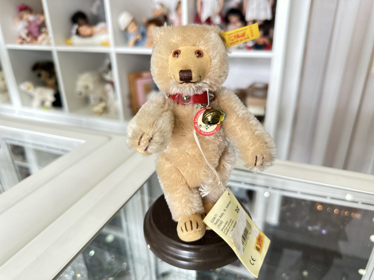 特撮 Supreme Steiff E.T. Spring/Summer 2025 Preview – Supreme