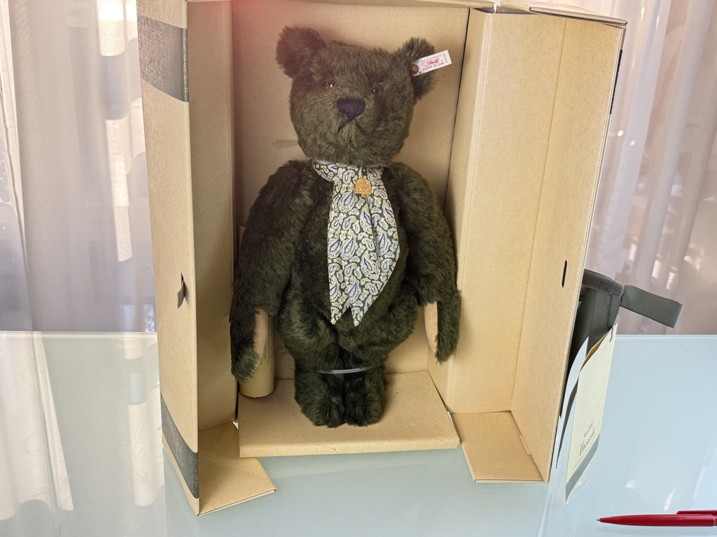 ☆STEIFF TEDDYBEAR☆ Merrythoughtセット販売 Steiff Limited Edition Teddy Bear with Little Felt Elephant