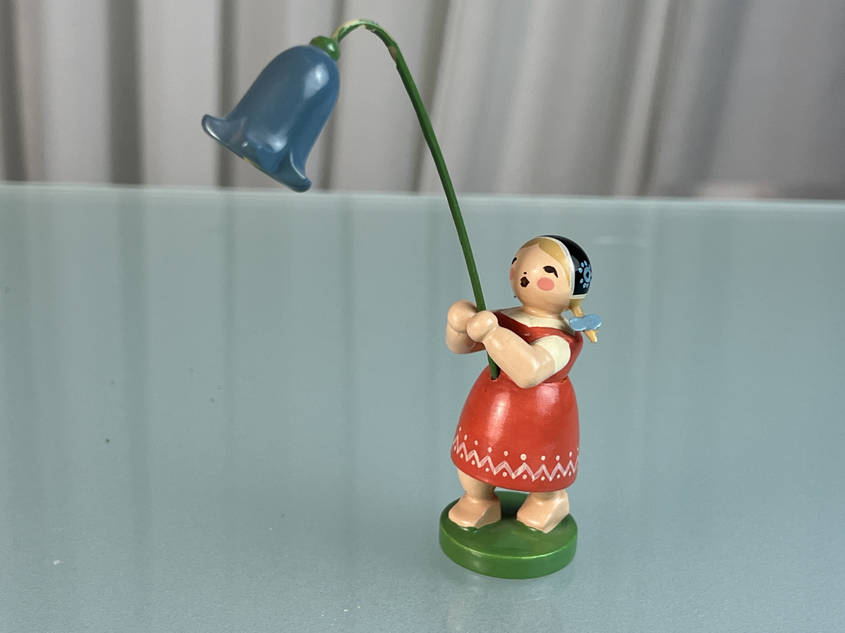 ERZGEBIRGE 木製オブジェ 女の子と木 Erzgebirge Figure Collector Wooden Figure 11.5 Cm. Top