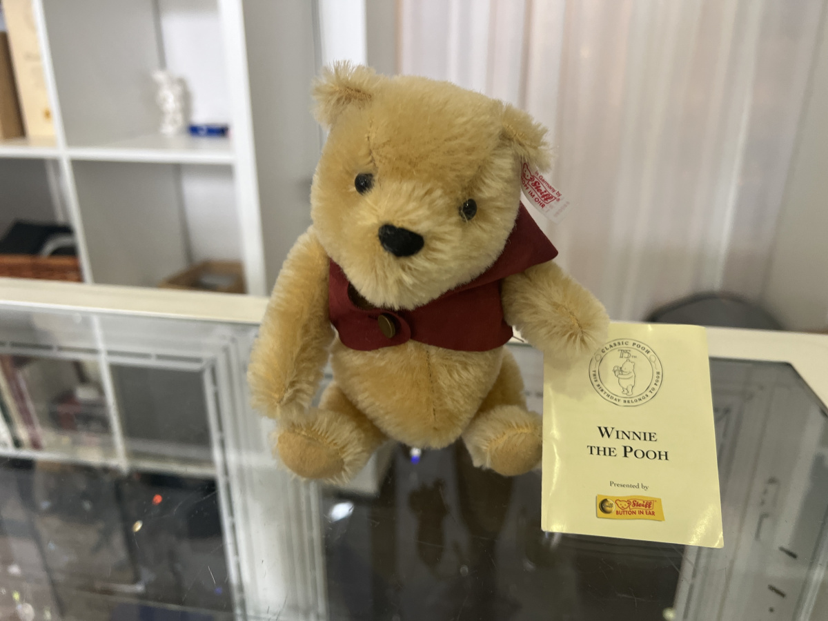 Steiff Animal 680090 Winnie The Pooh 18cm. Excellent Condition | eBay