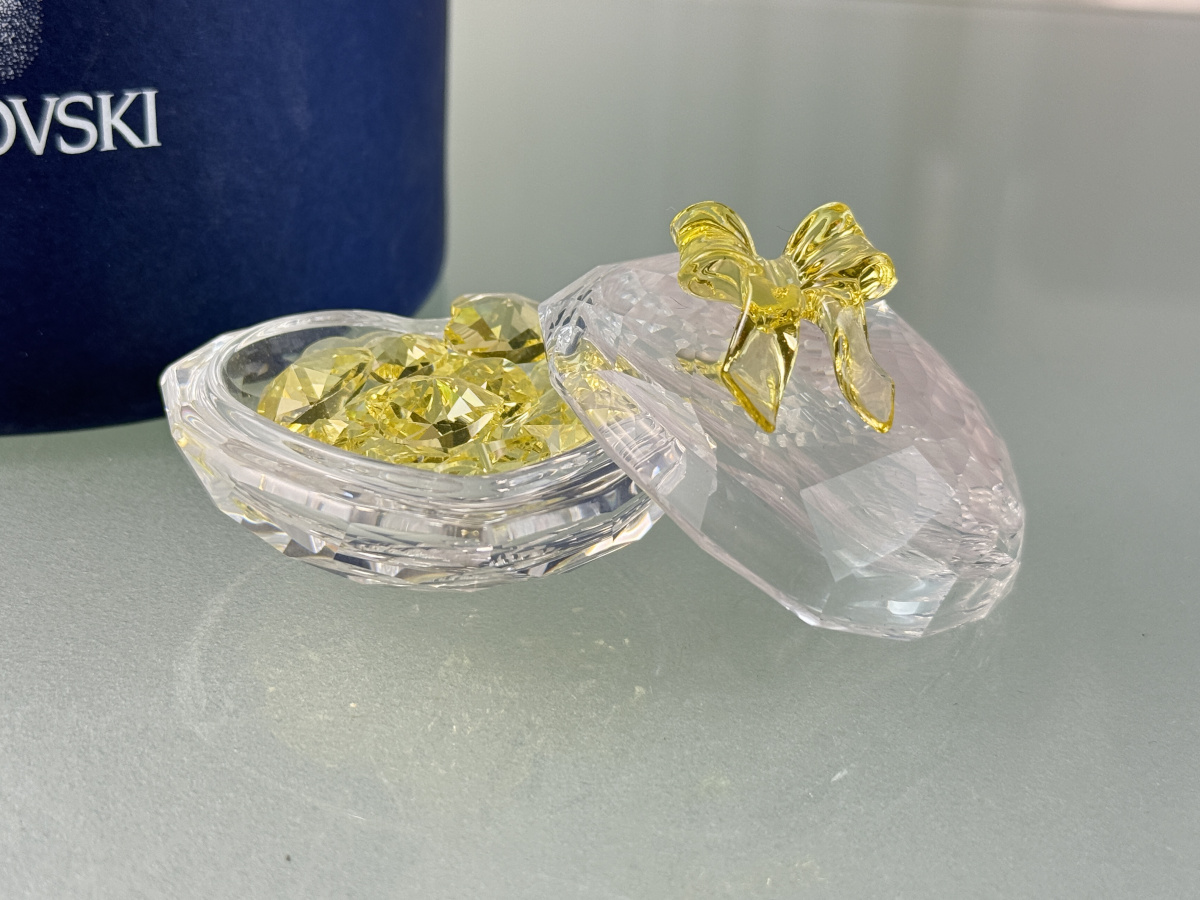 サトニャン。オラフ　SWAROVSKI il_fullxfull.5632748457_i9ny.jpg