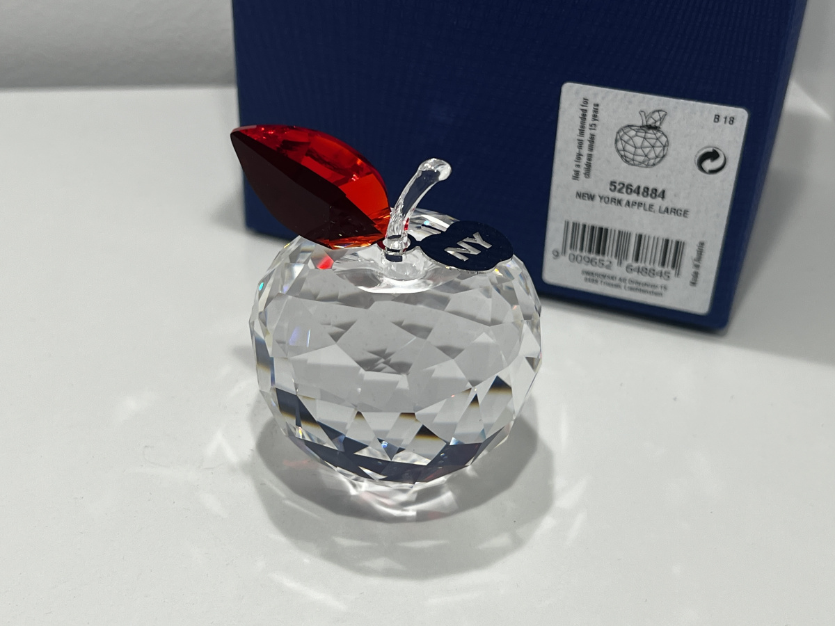 サトニャン。オラフ　SWAROVSKI N7116 Queen of Hearts Swarovski Crystal Necklace - Cerijewelry