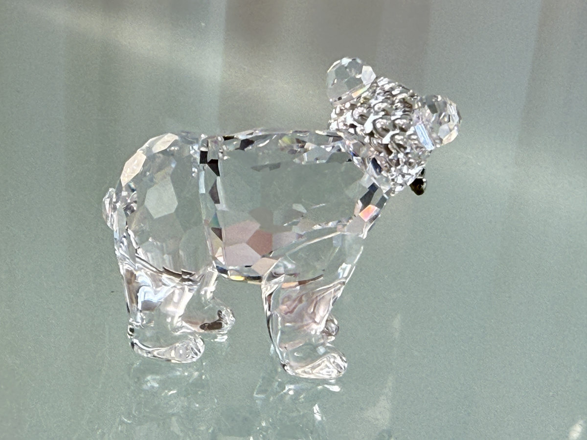 Swarovski Figurine Crystal 261925 Grizzly Bear with Fish 2 3