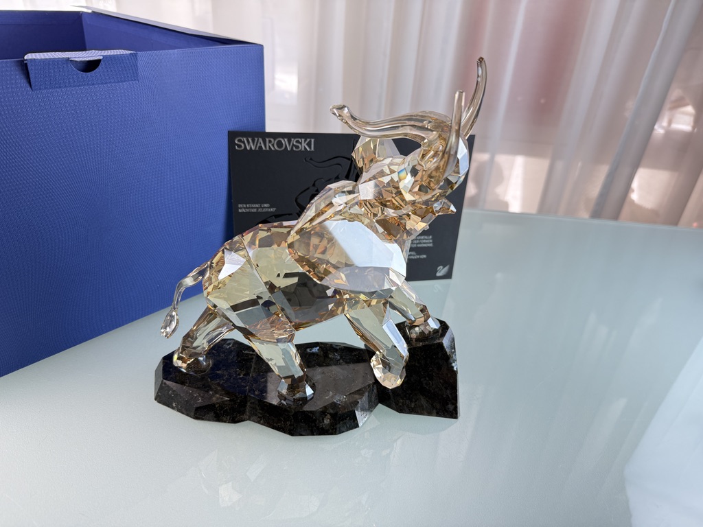 Swarovski Figurine 1120446 Soulmate Elephant 26.2cm. Includes
