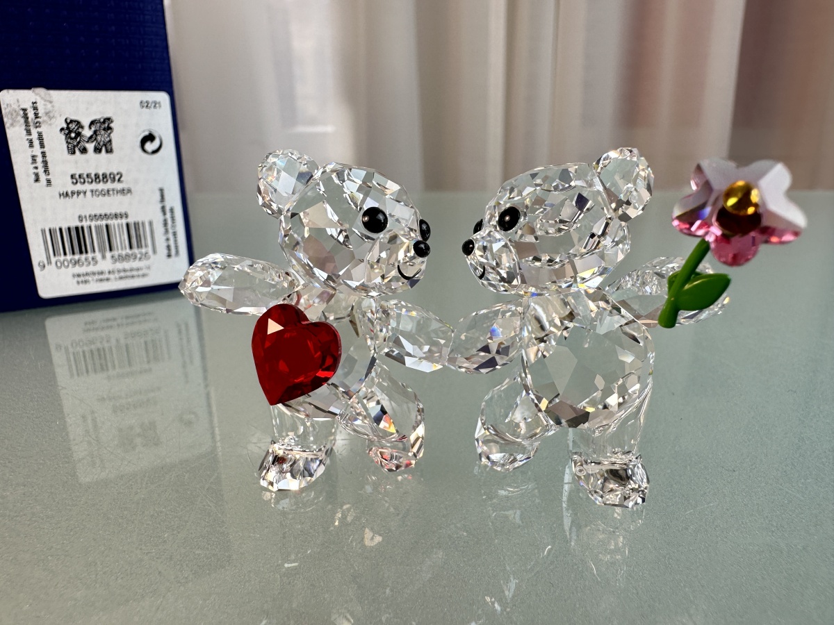 Swarovski Figurine 5558892 Kris Bear Together Happy Inch. Original