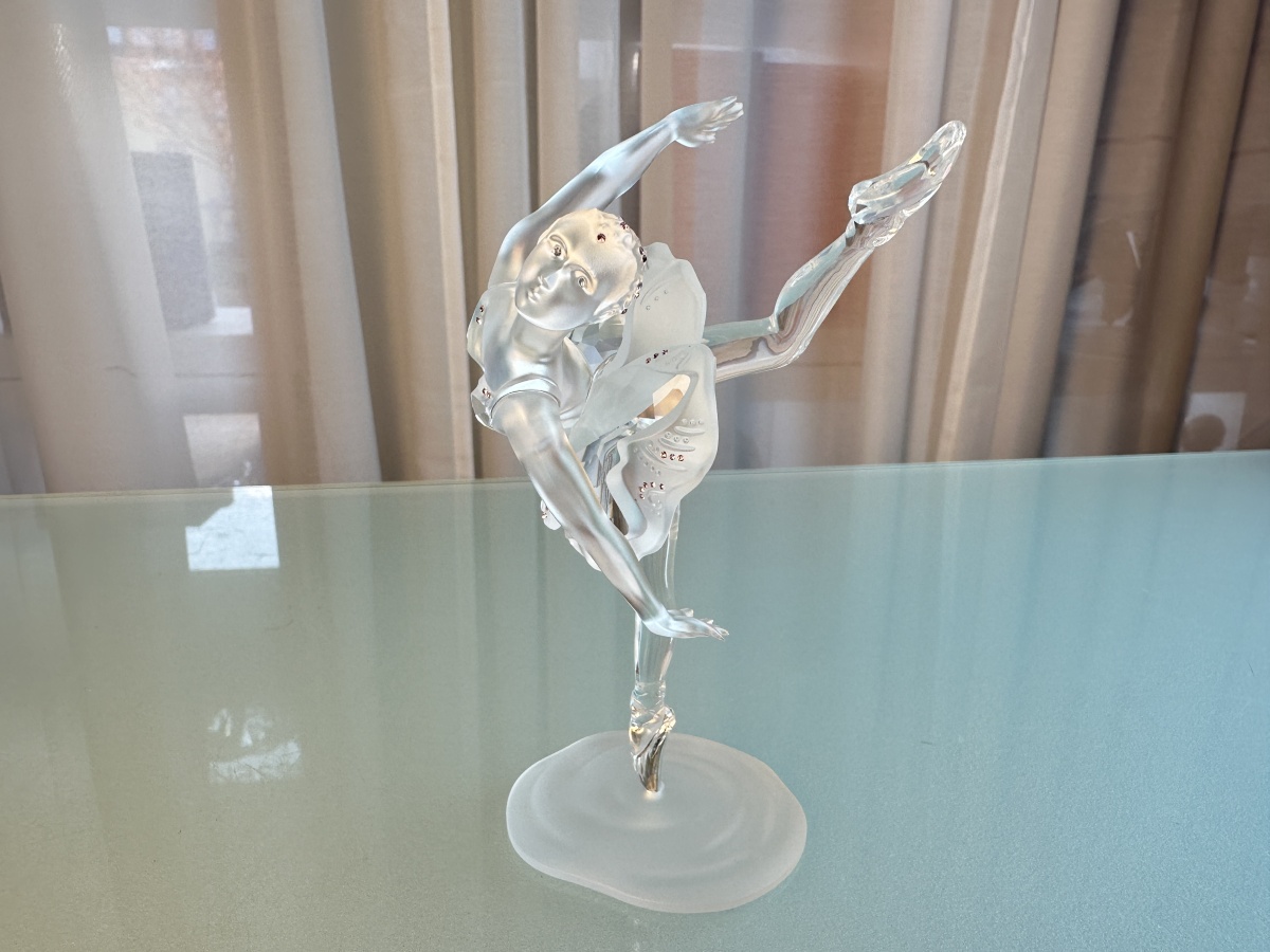 高感度ショップで2023年売れたブランド Swarovski Figurine 236715 Ballerina 14cm. Comes with box and コミック・アニメ