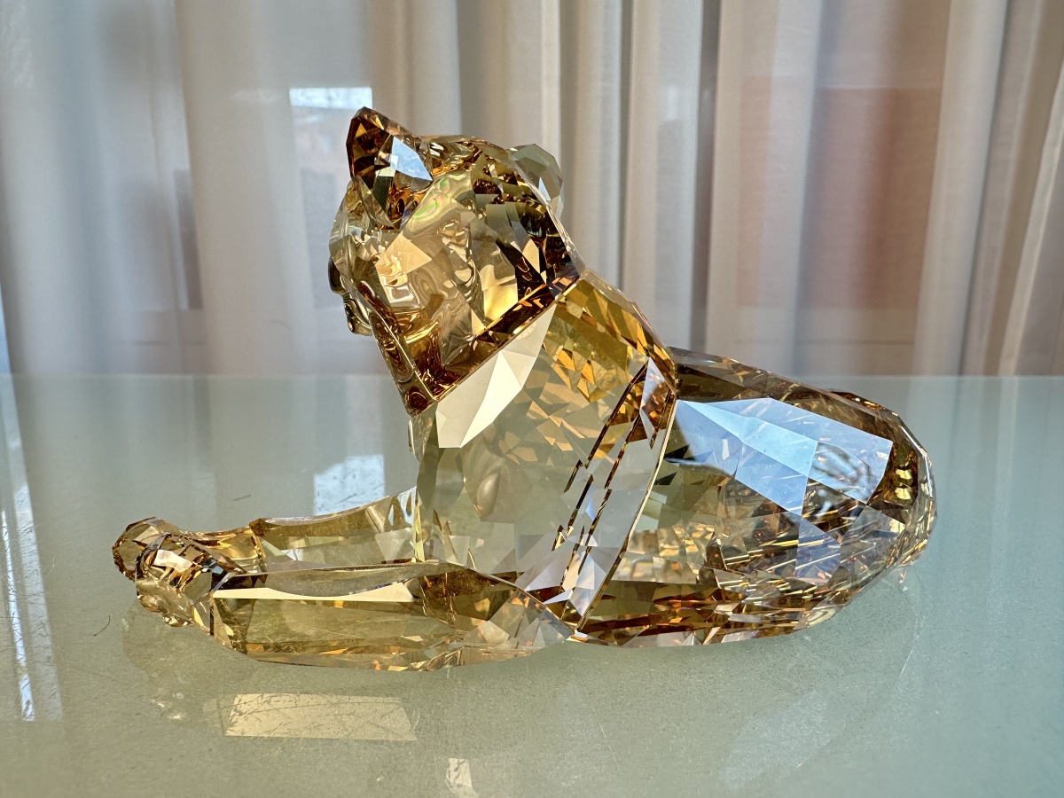 Swarovski Figurine 5135895 Lion Mother Lion 17.9cm. Excellent