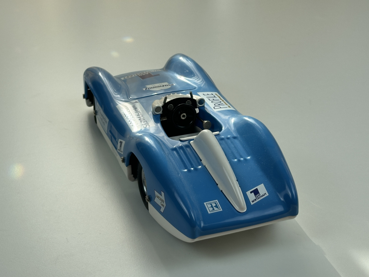 Märklin 1947 Bavarian Radio Racing Car 6.8 x 31 x 13 cm. Comes