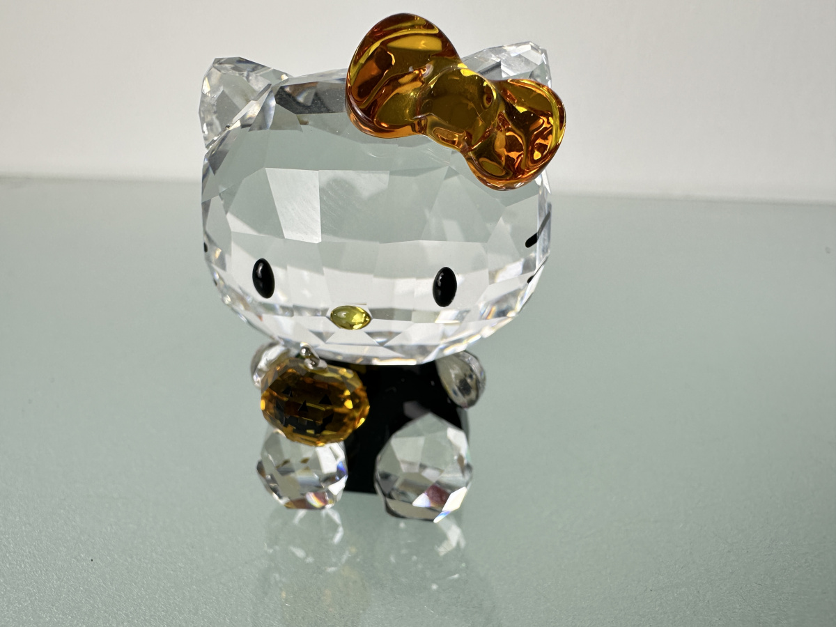SWAROVSKI キティー IMG_6905_(1).JPG